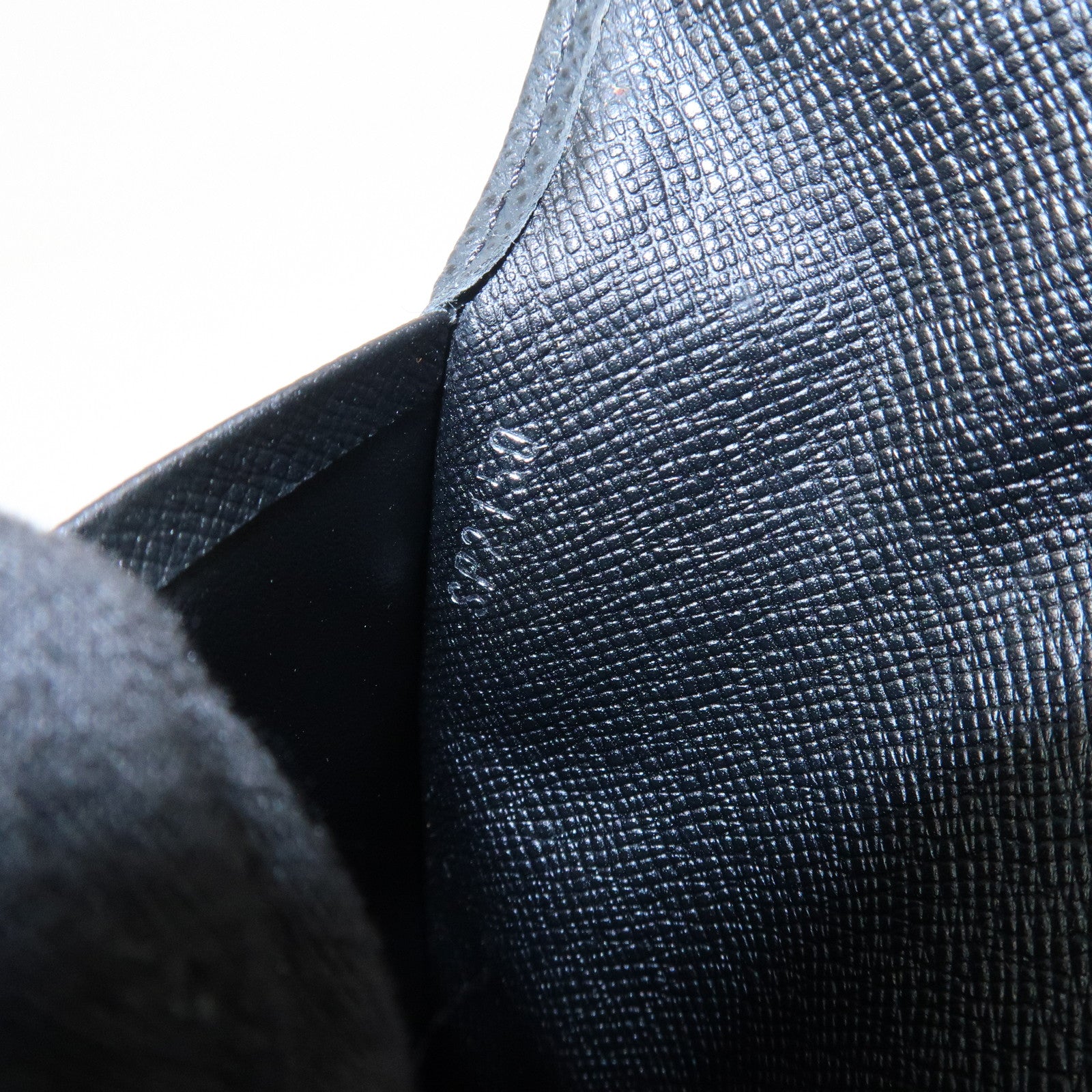 Louis Vuitton Taiga Portefeuille Brazza Bi-fold Long Wallet M30501