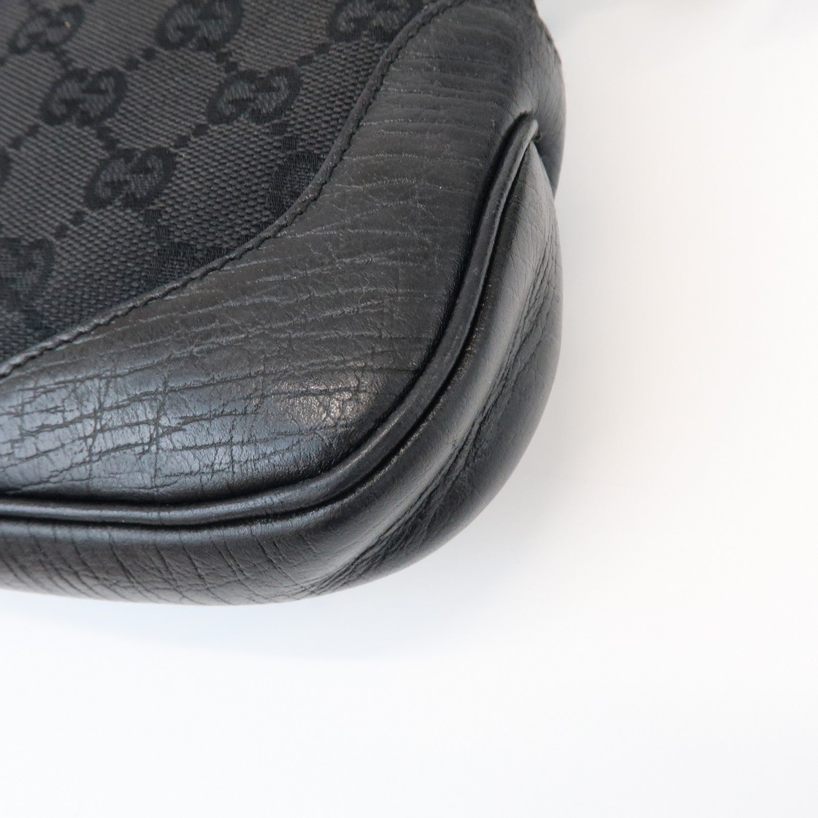 GUCCI Sherry GG Canvas Embossed Leather Shoulder Bag Black 130846