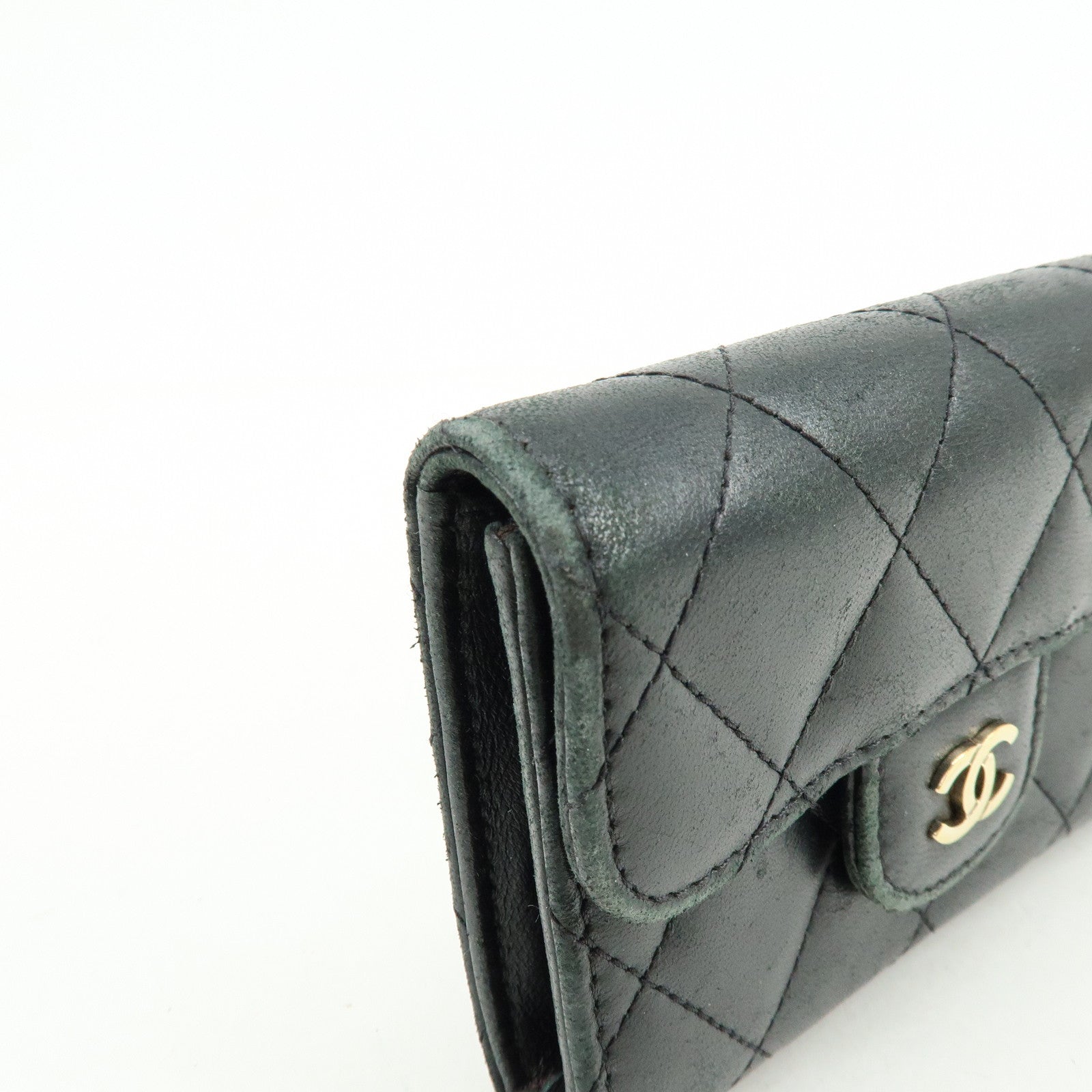 CHANEL COCO Mark Lambskin Matelasse Compact Wallet Black