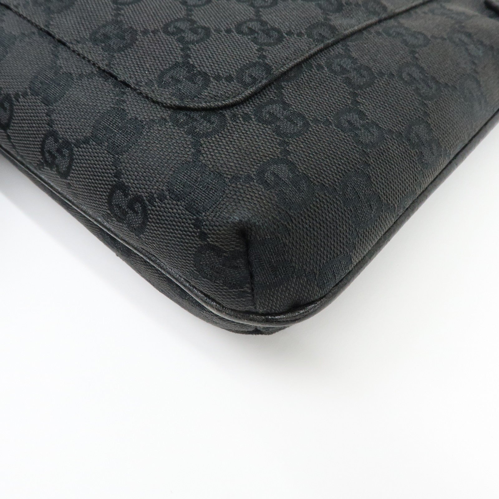 GUCCI GG Canvas Leather Shoulder Crossbody Bag Black 122793