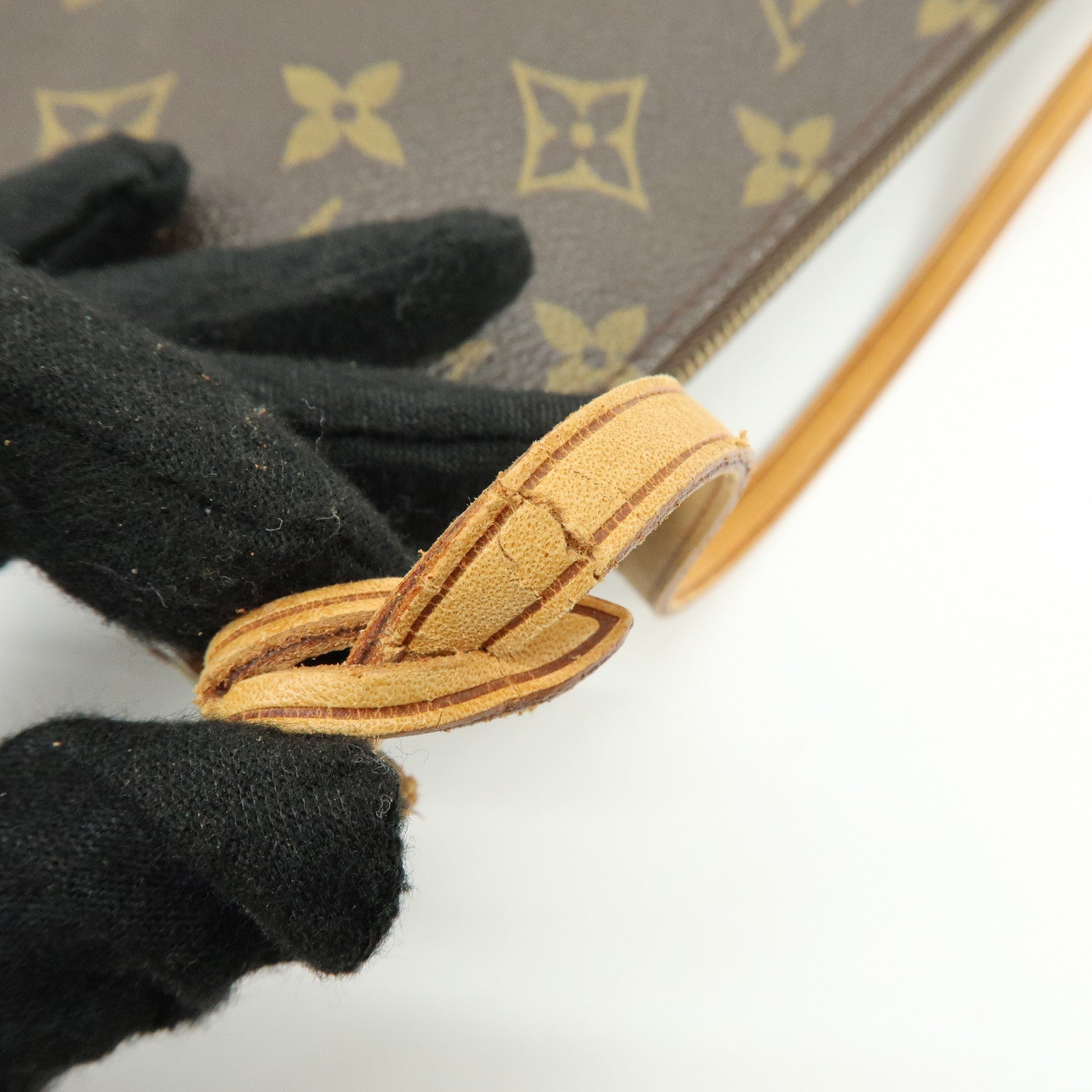 Louis Vuitton Monogram Pochette Accessoires Pouch Hand Bag M51980