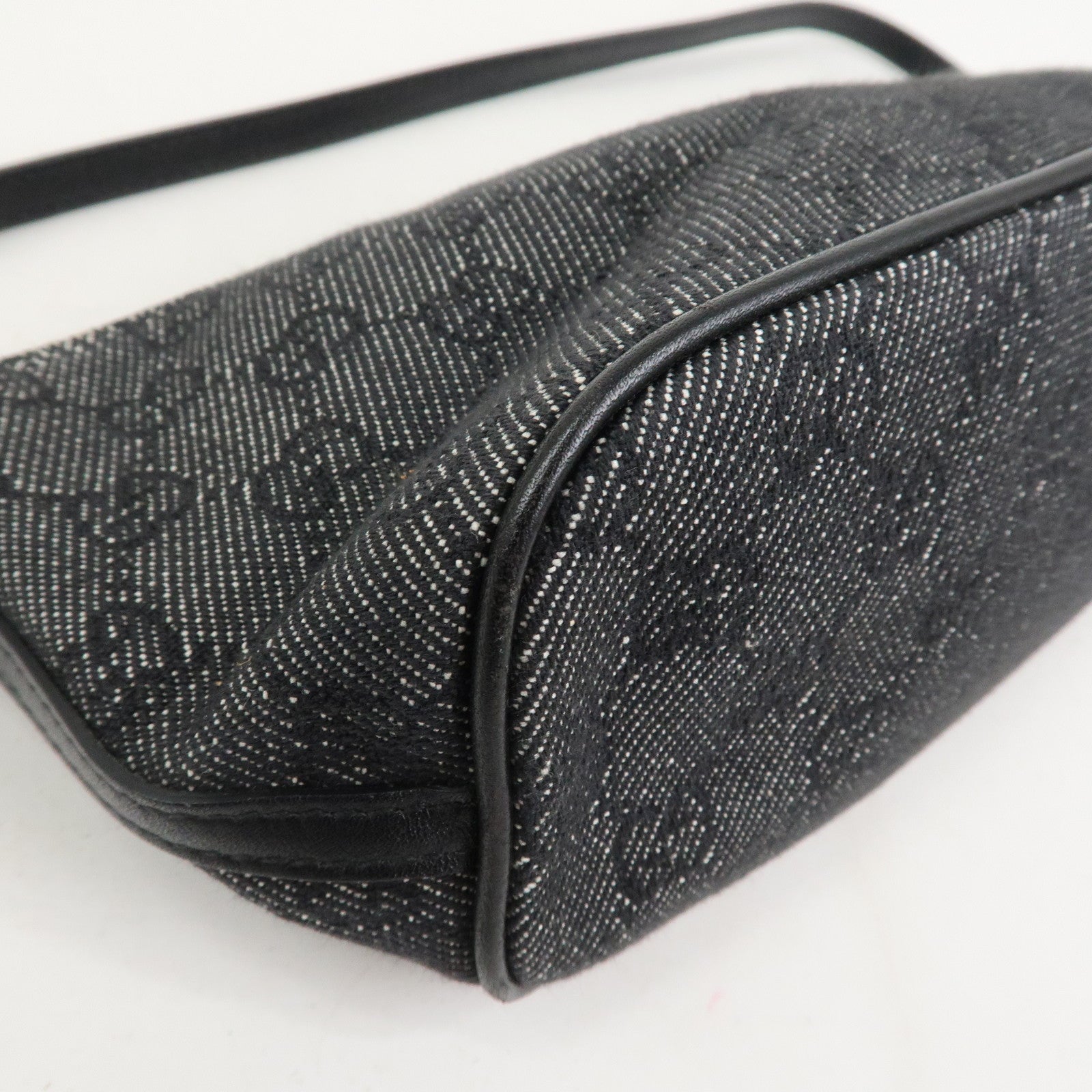 GUCCI Boat Bag Logo GG Canvas Leather Pouch Hand Bag Black 07198