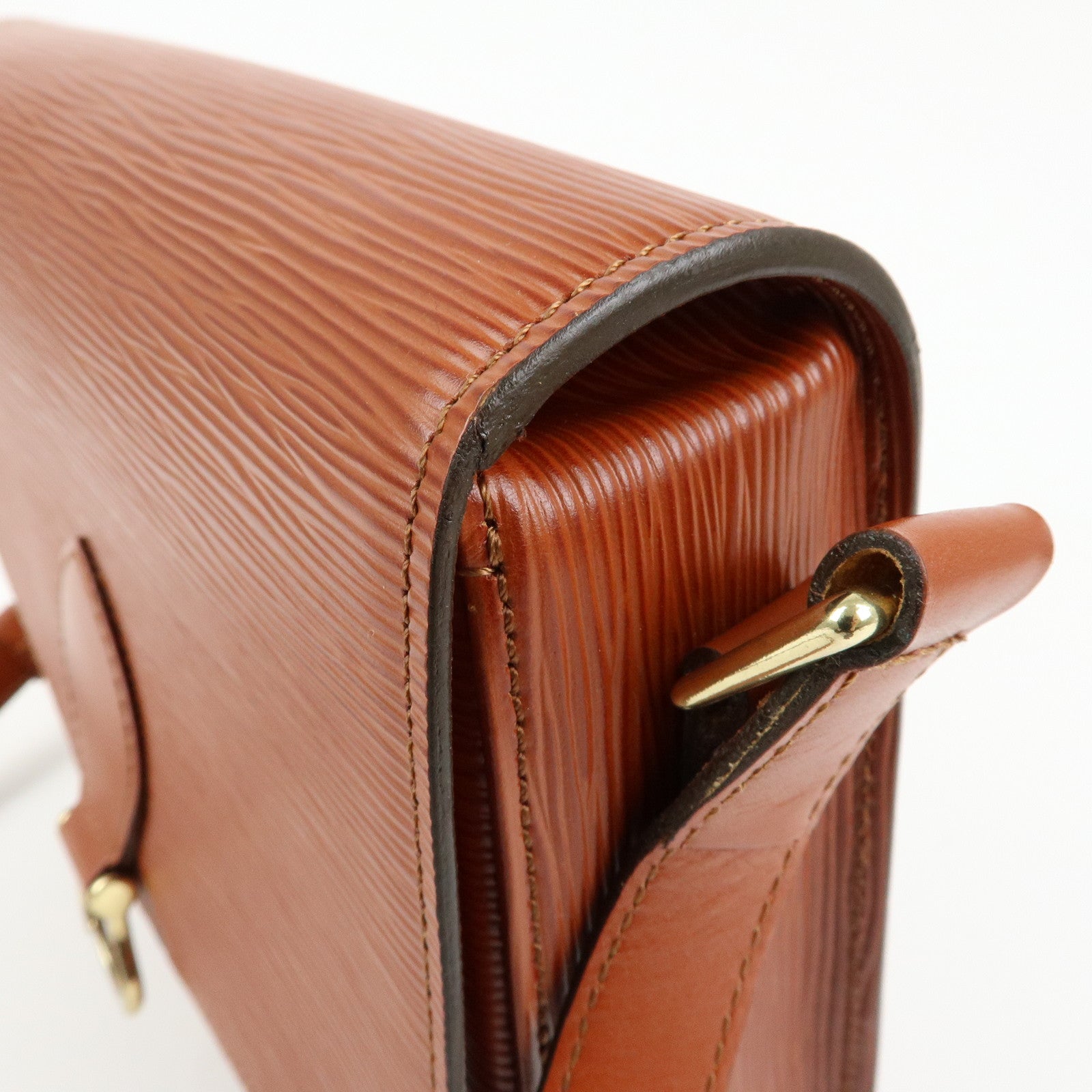 Louis Vuitton Epi Saint Cloud Shoulder Bag Kenya Brown M52193