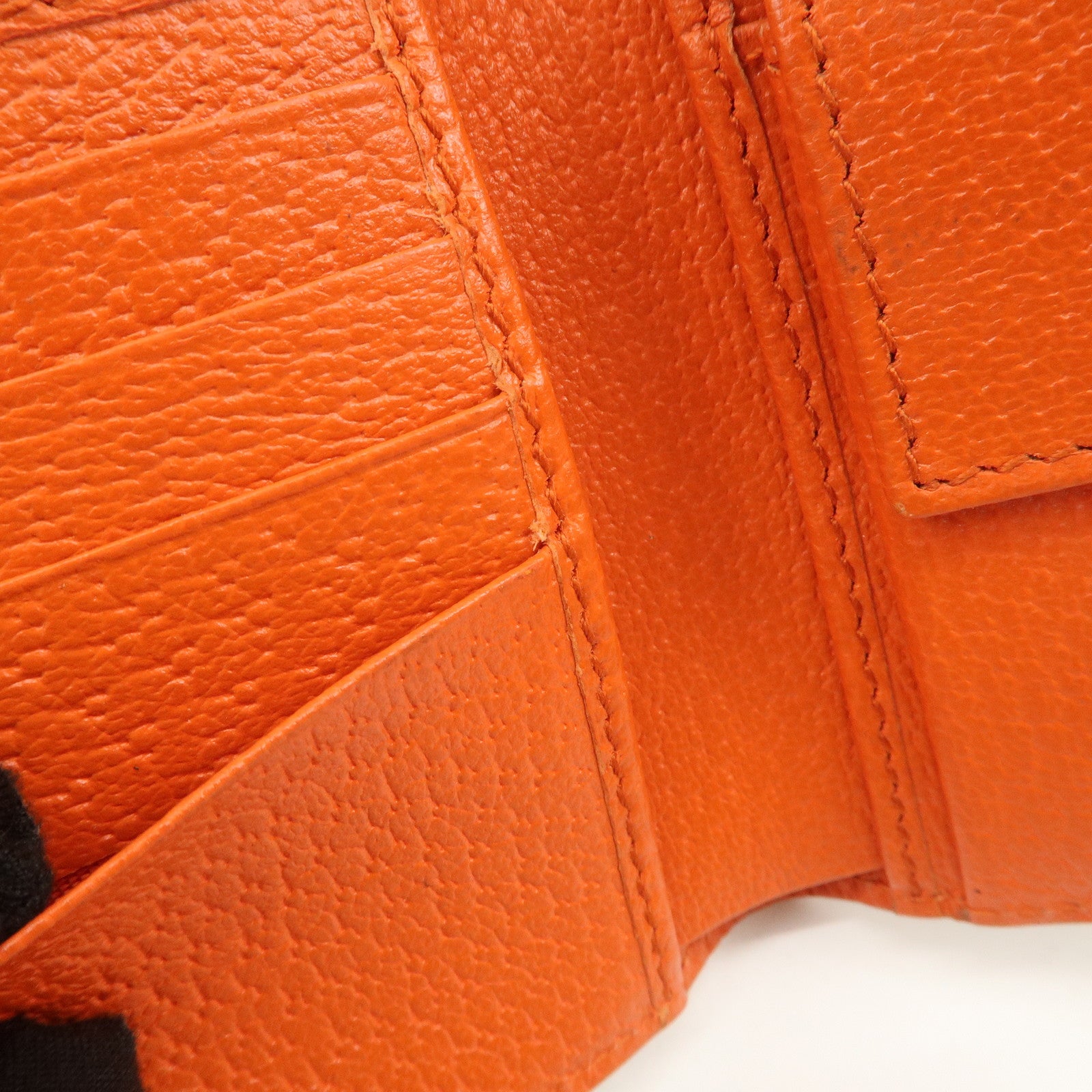 GUCCI GG Supreme Compact Bi-fold Wallet Beige Orange 768244