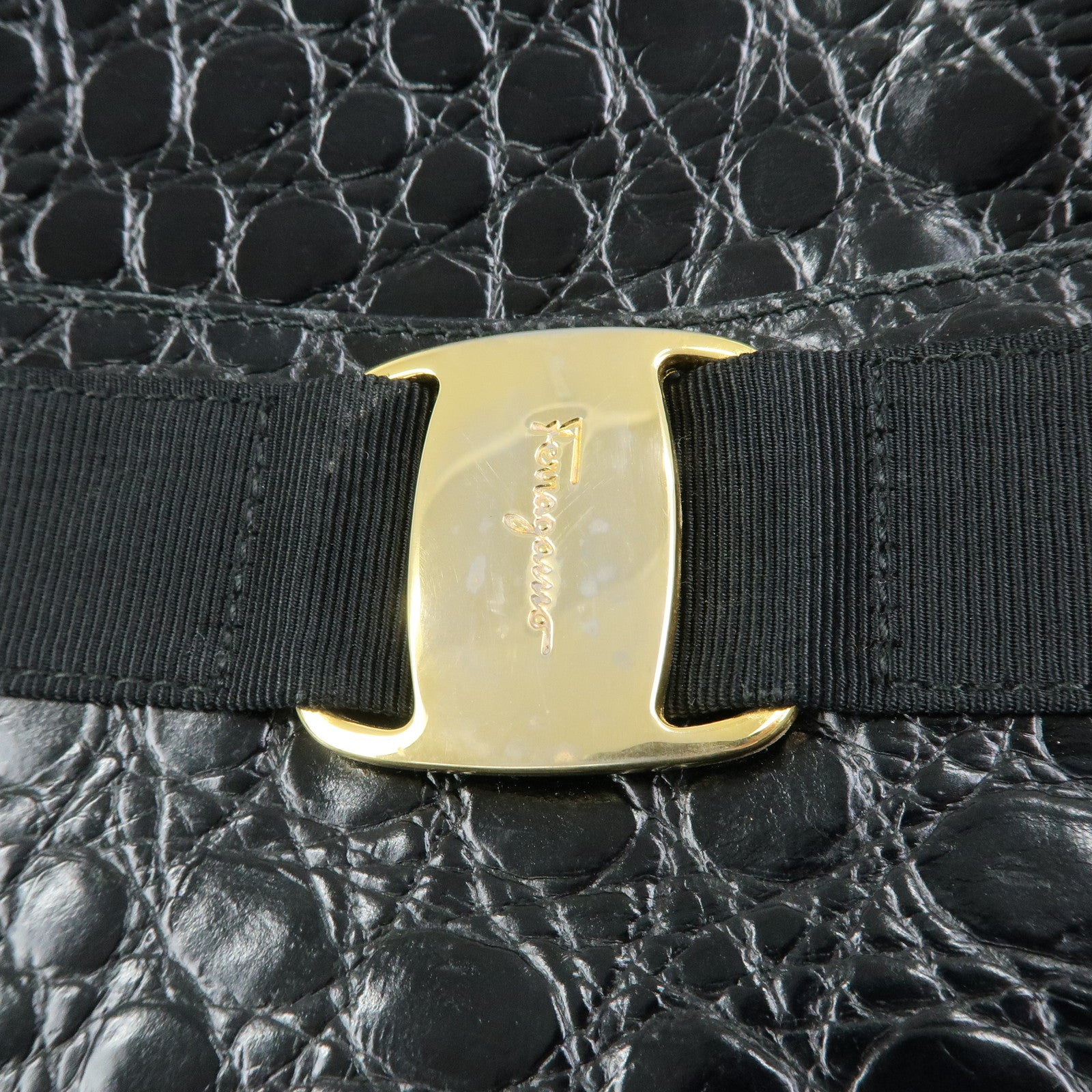 Ferragamo Vara Embossed Leather Shoulder Bag Crossbody Bag Black