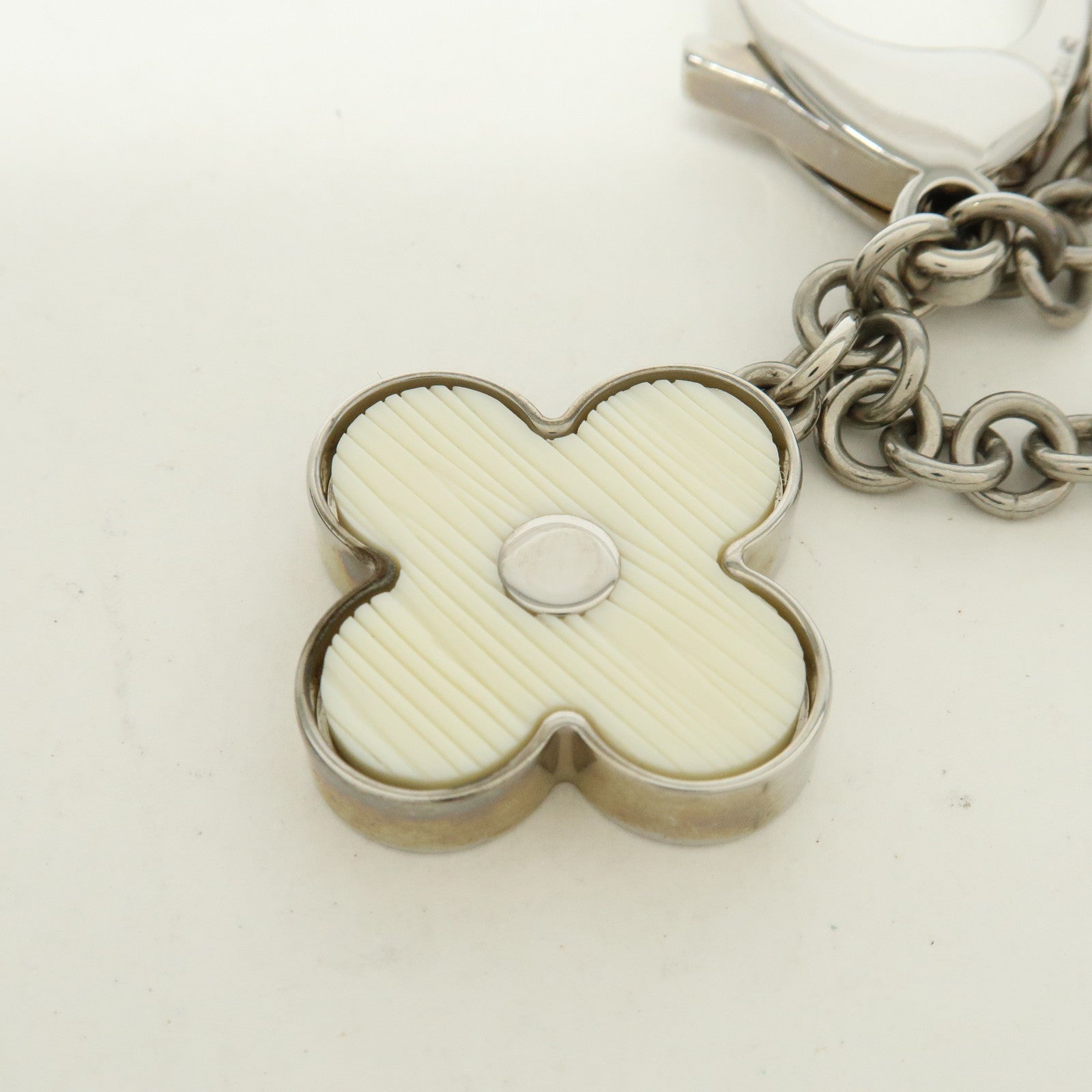 Louis Vuitton Bijoux Sac Fleur de Epi Bag Metal Charm White M65085