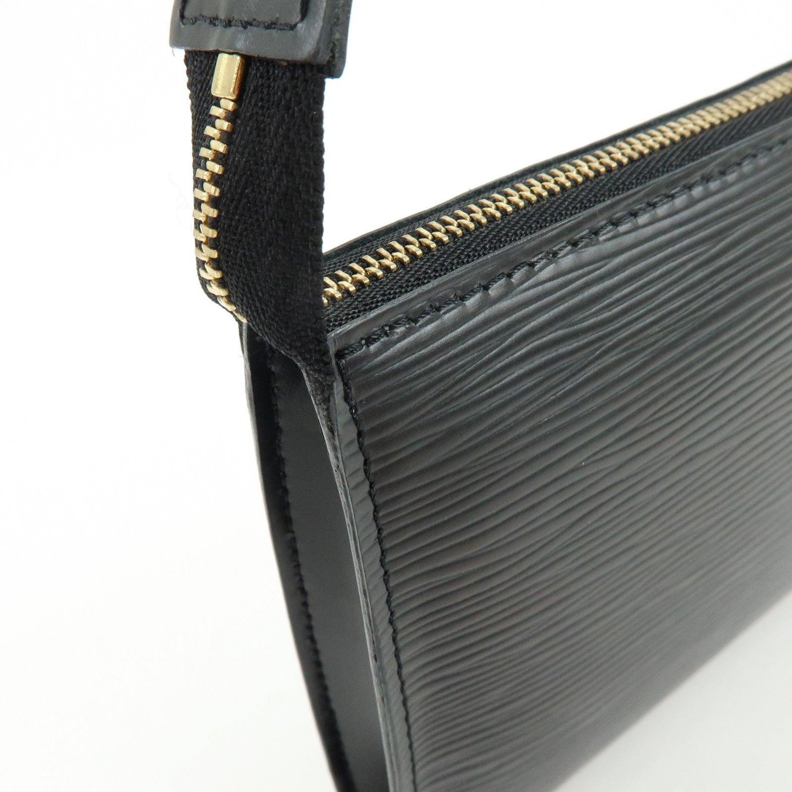 Louis Vuitton Epi Pochette Accessoires Clutch Bag Noir M52942