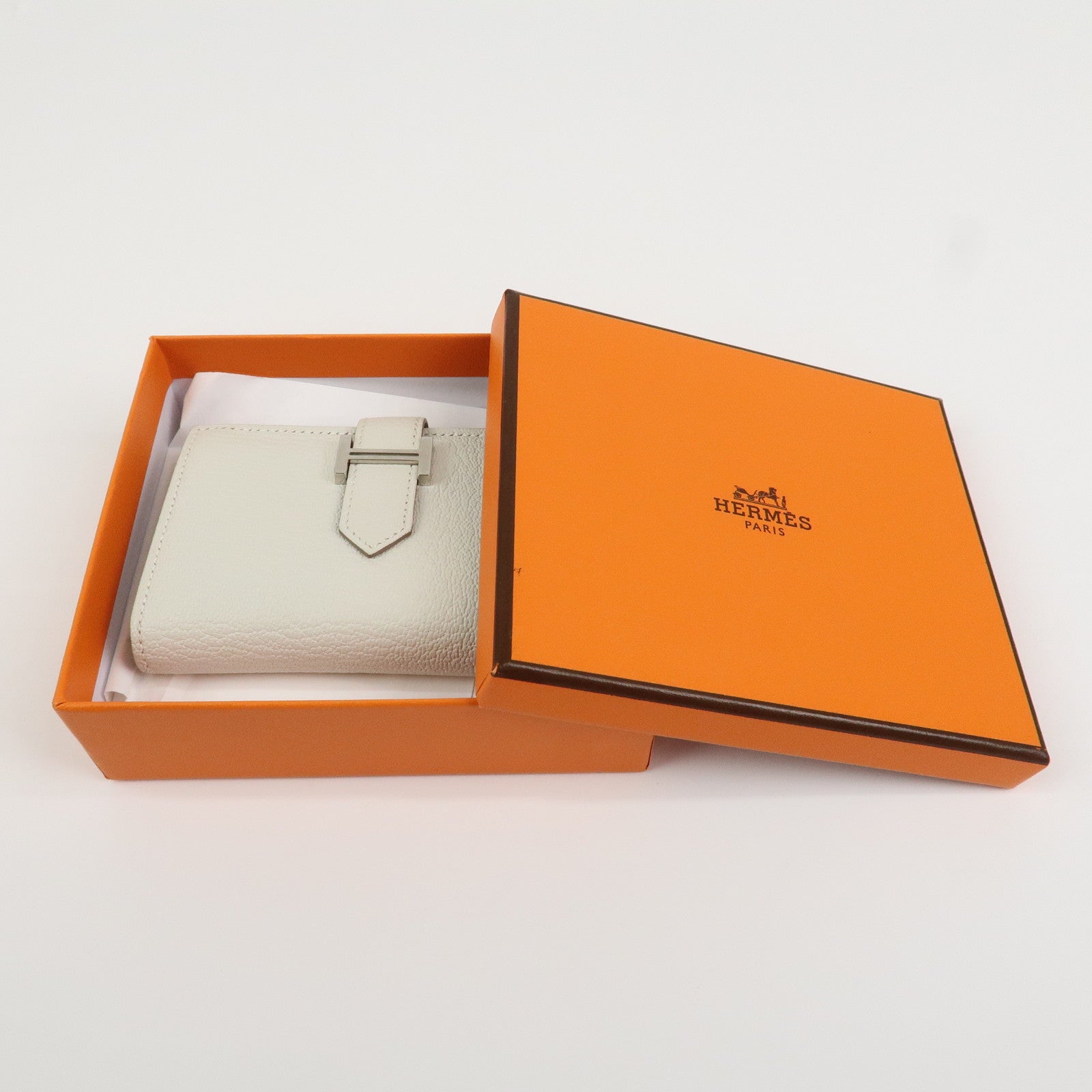 HERMES Bearn Chevre B Stamped Card Case Card Holder Craie