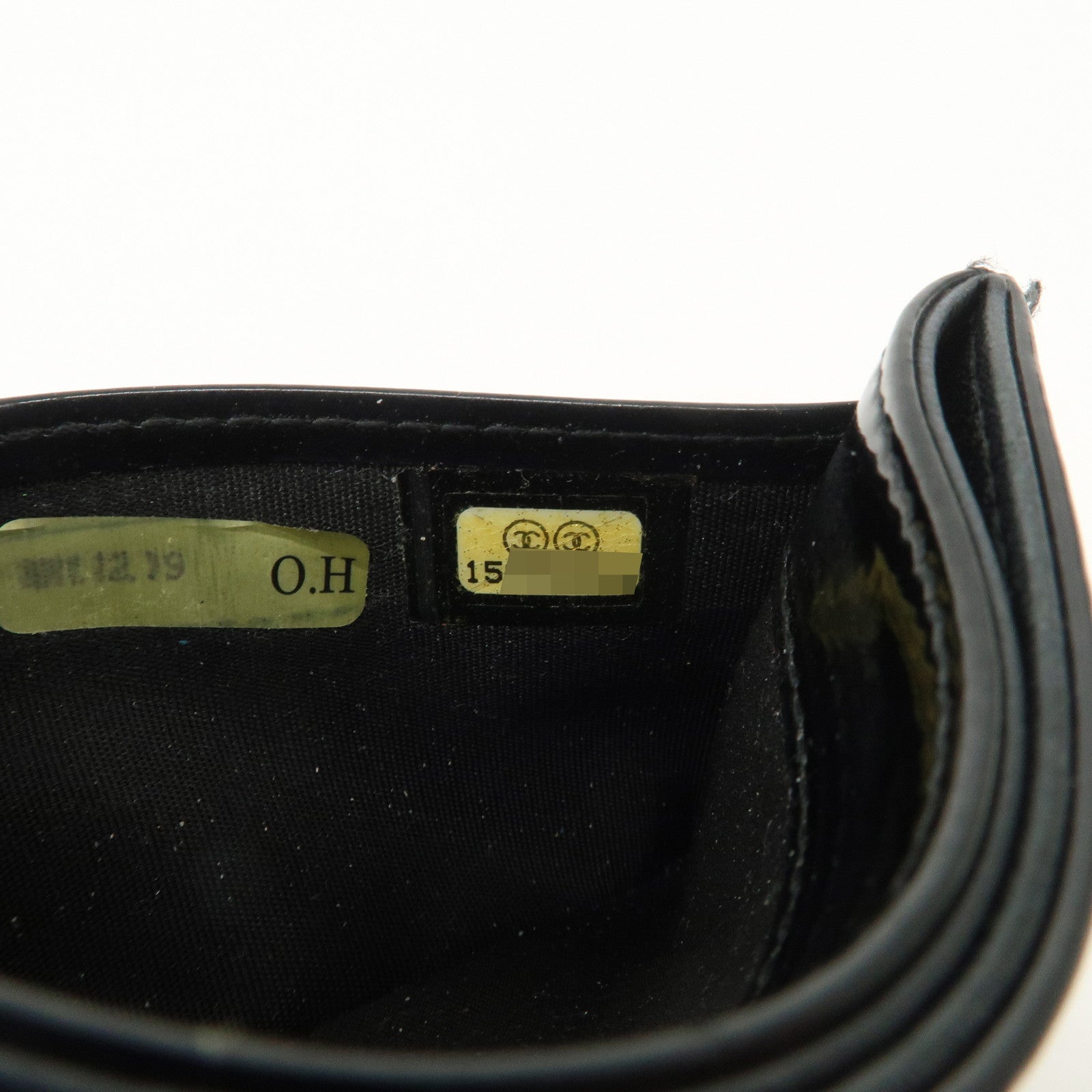 CHANEL COCO Mark Matelasse Patent Leather Card Case Black A48703