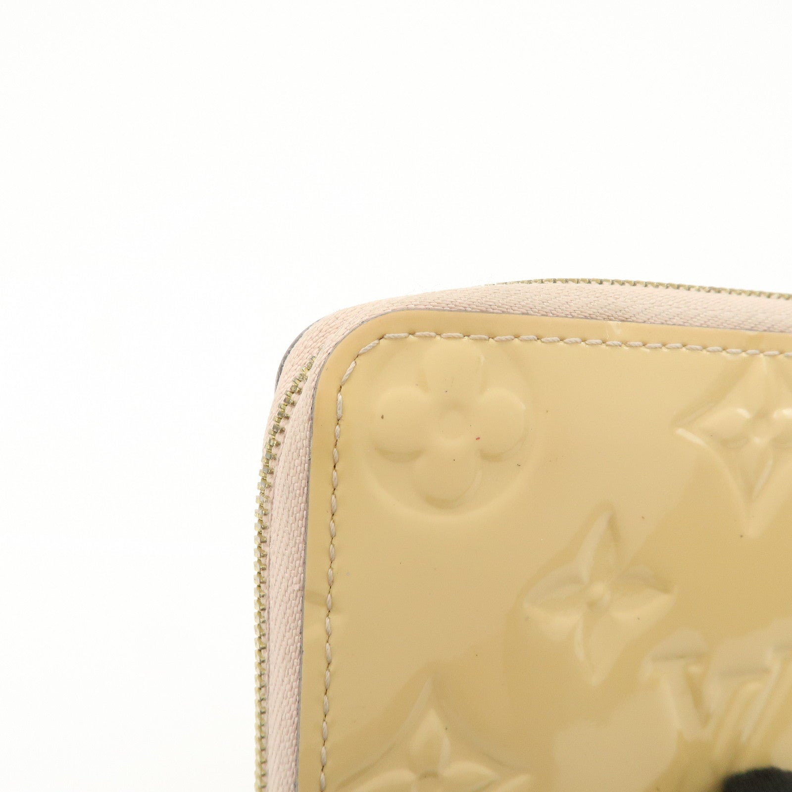 Louis Vuitton Monogram Vernis Leather Zippy Round Coin Case Dune M90203