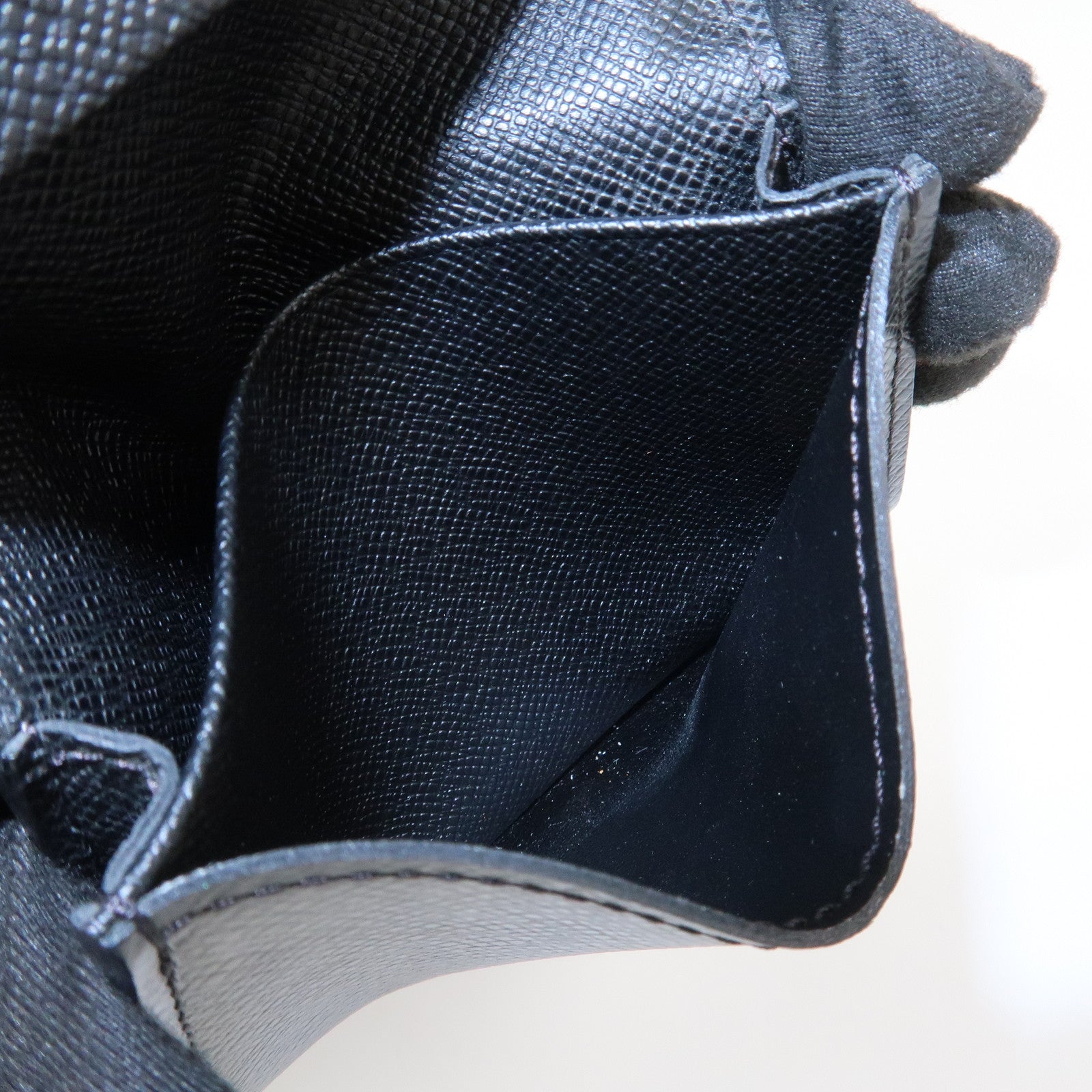 Louis Vuitton Taiga Enveloppe Cartes de Visite Card Case M30922