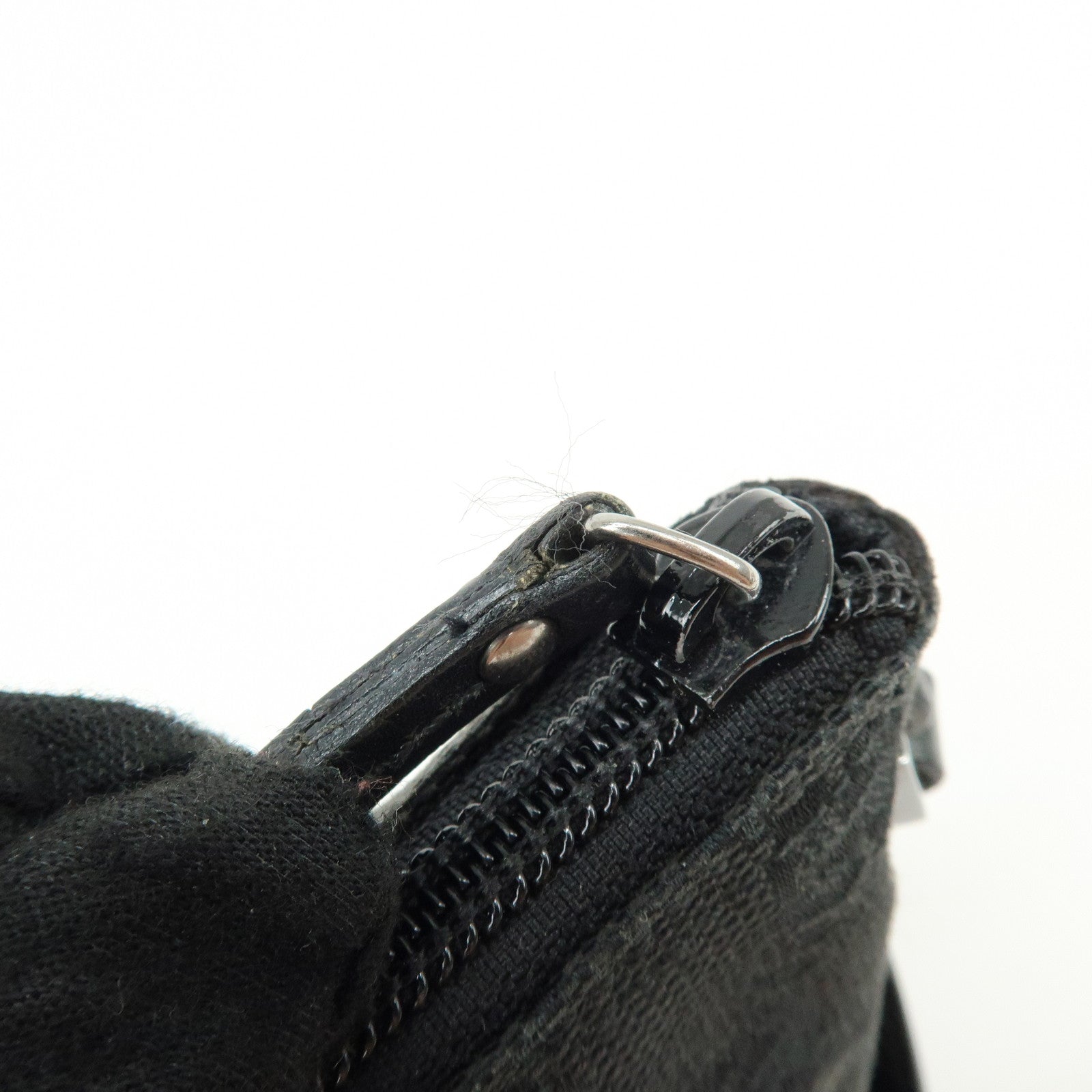 GUCCI Boat Bag GG Canvas Leather Hand Bag Pouch Black 07198