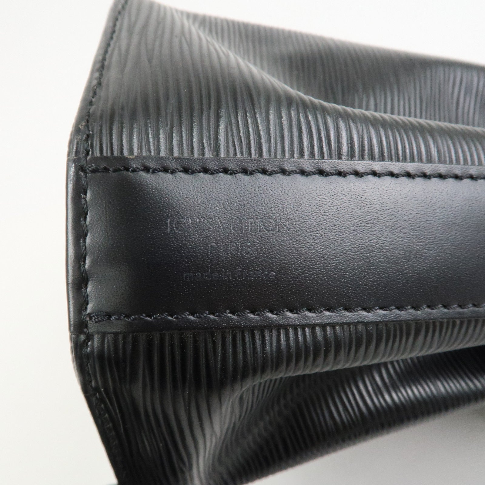 Louis Vuitton Epi Leather Sac D'epaule PM Bucket Bag Black M80157