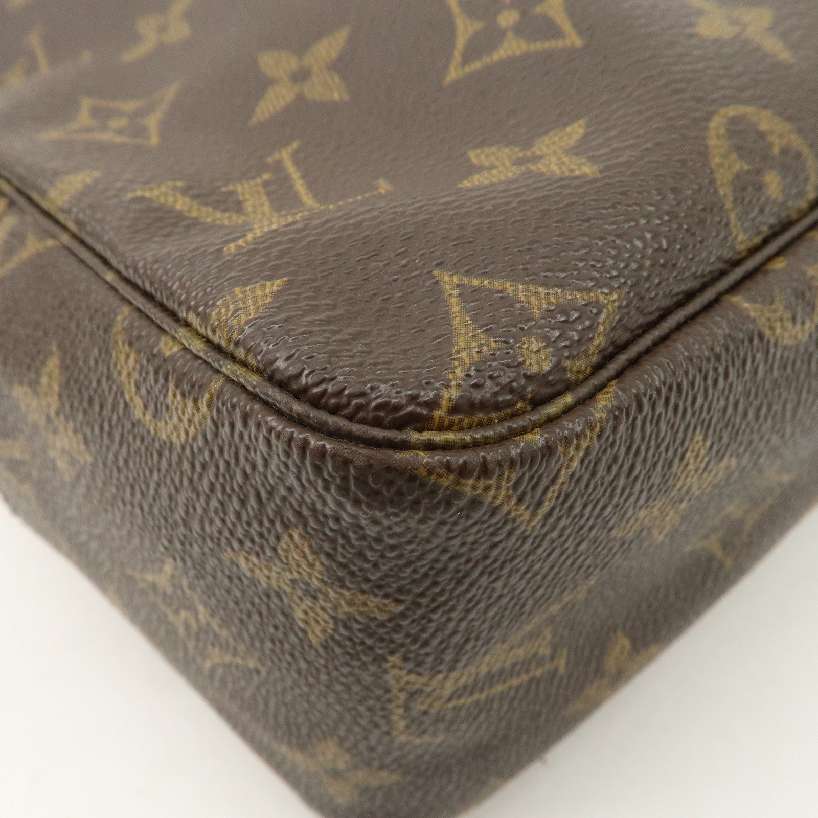 Louis Vuitton Monogram Canvas Trousse Toilette 28 Pouch M47522 Used