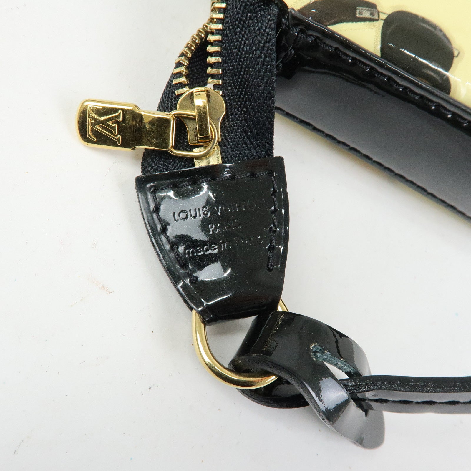 Louis Vuitton Monogram Vernis Sticker Pochette Accessoires M90928