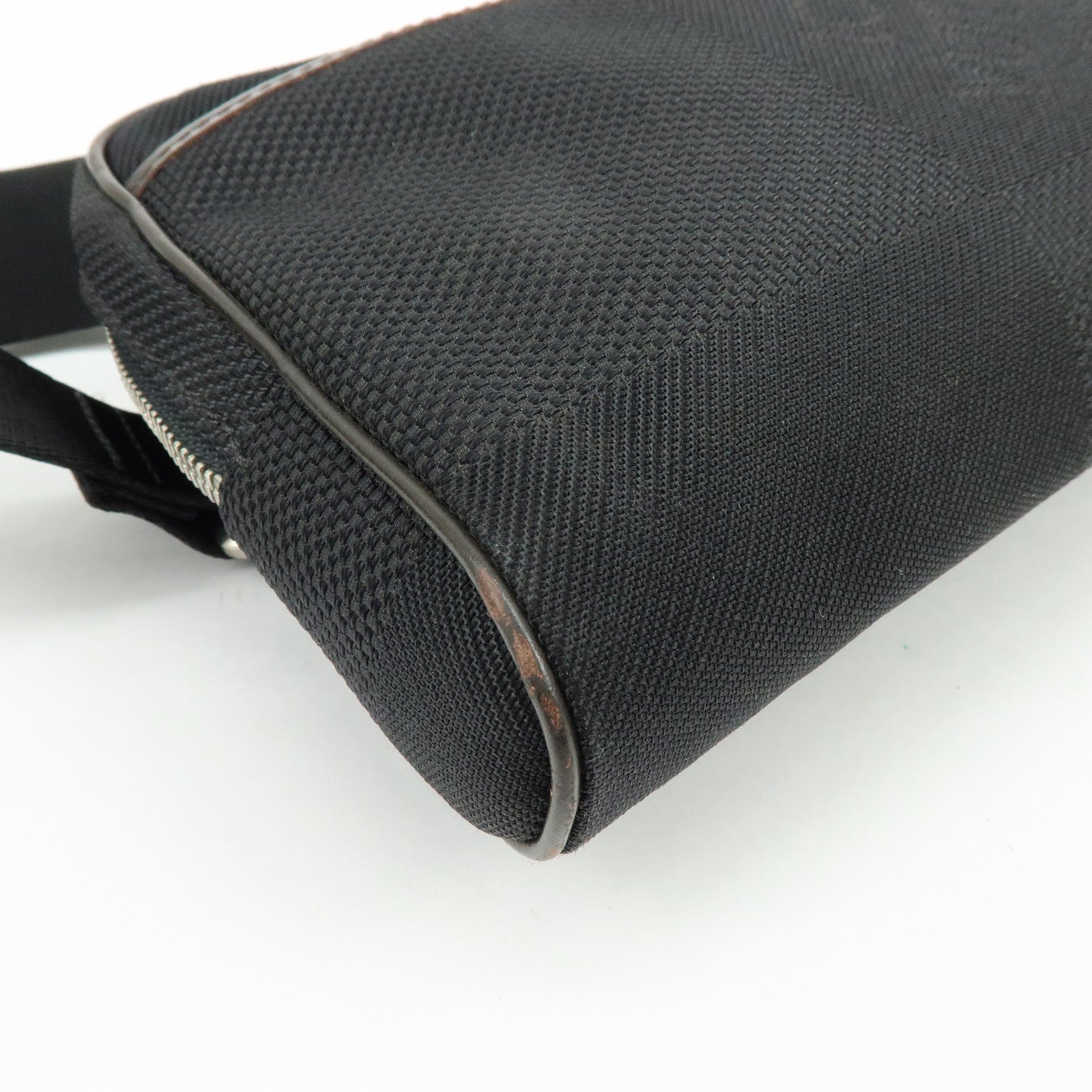 Louis Vuitton Damier Geant Acrobat Waist Bag Noir Black M93620