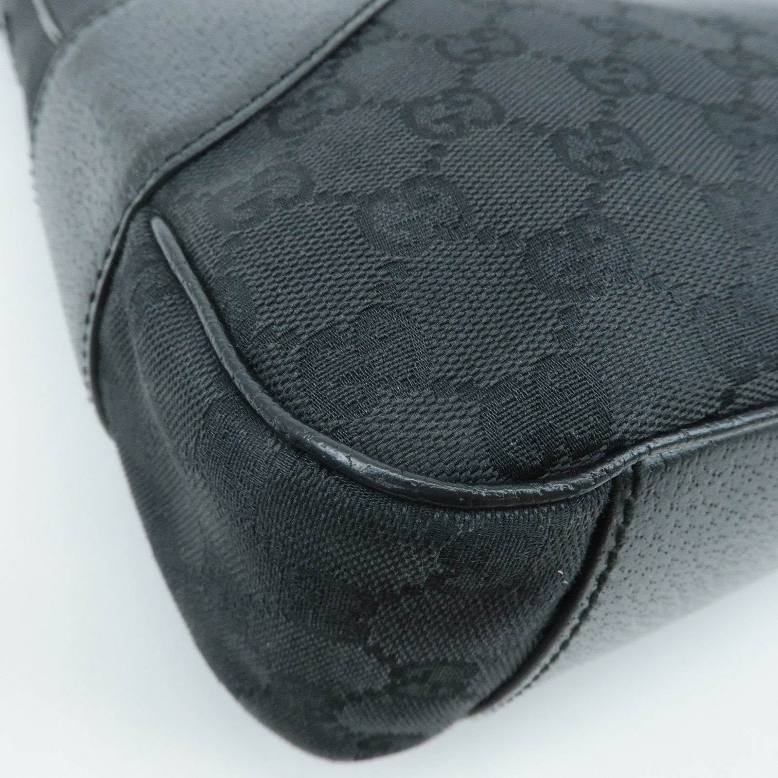 GUCCI GG Canvas Leather Shoulder Bag Black 113012 Used