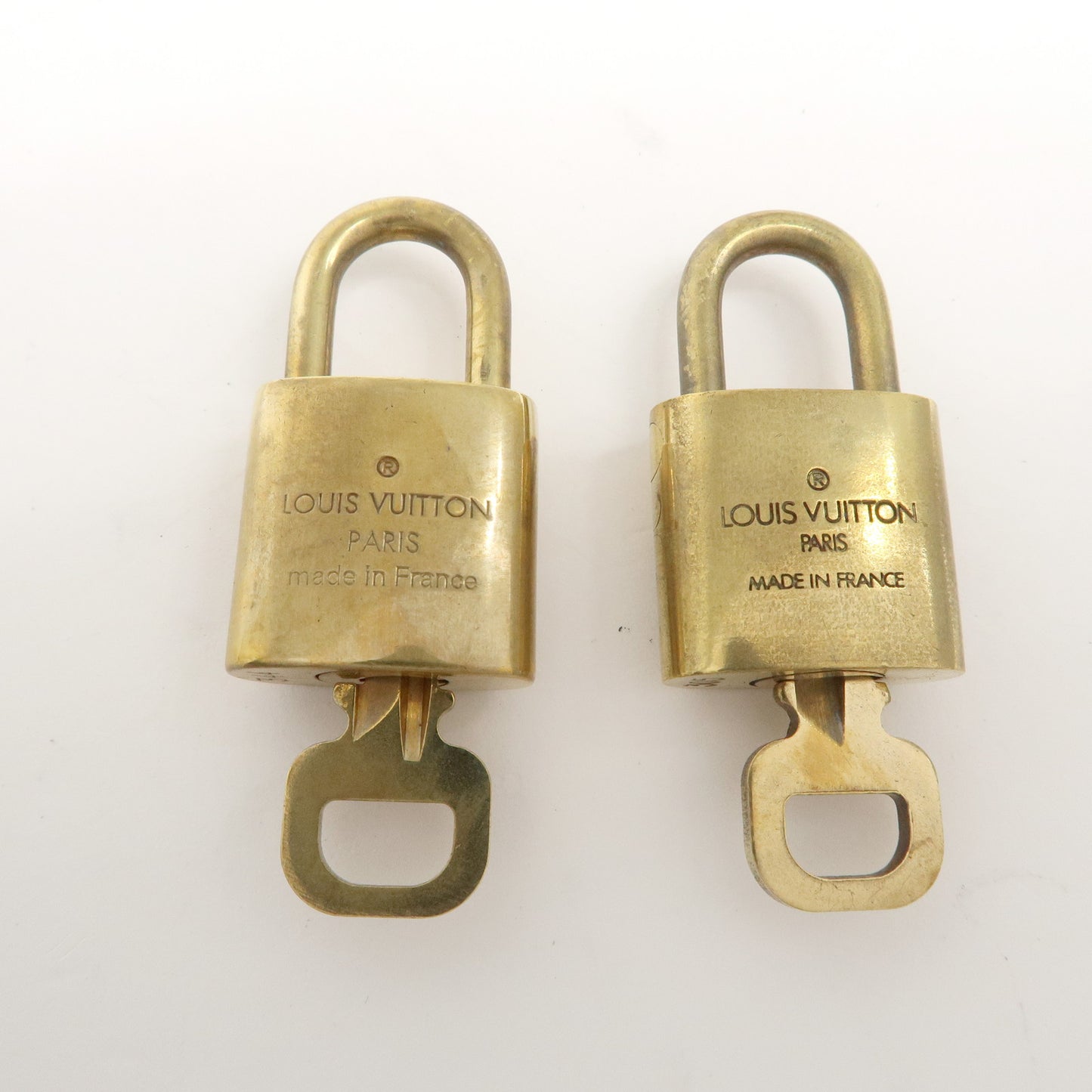 Louis Vuitton Set of 10 Lock & Key Cadena Key Lock Gold