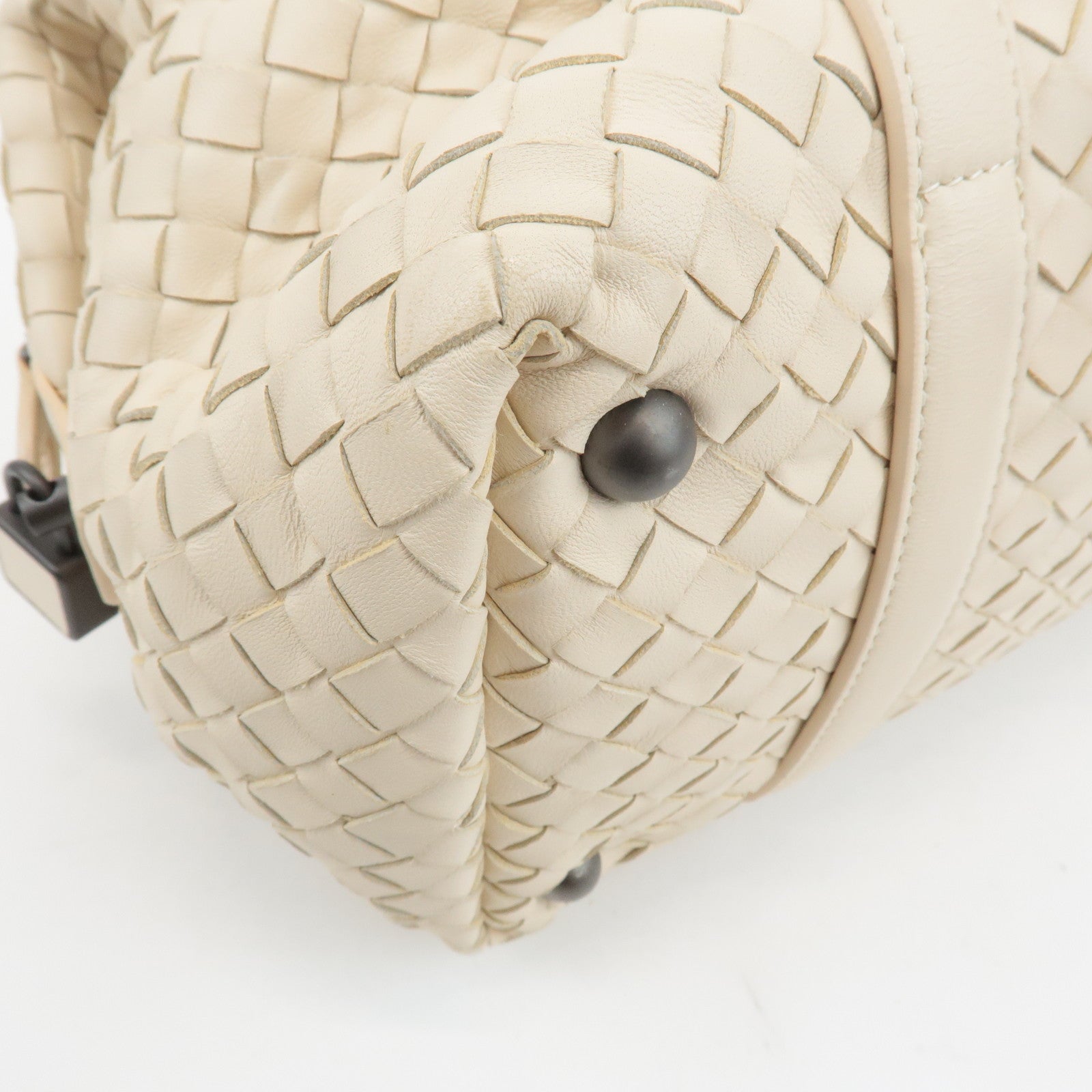 BOTTEGA VENETA Intrecciato Leather Montaigne Boston Bag Ivory