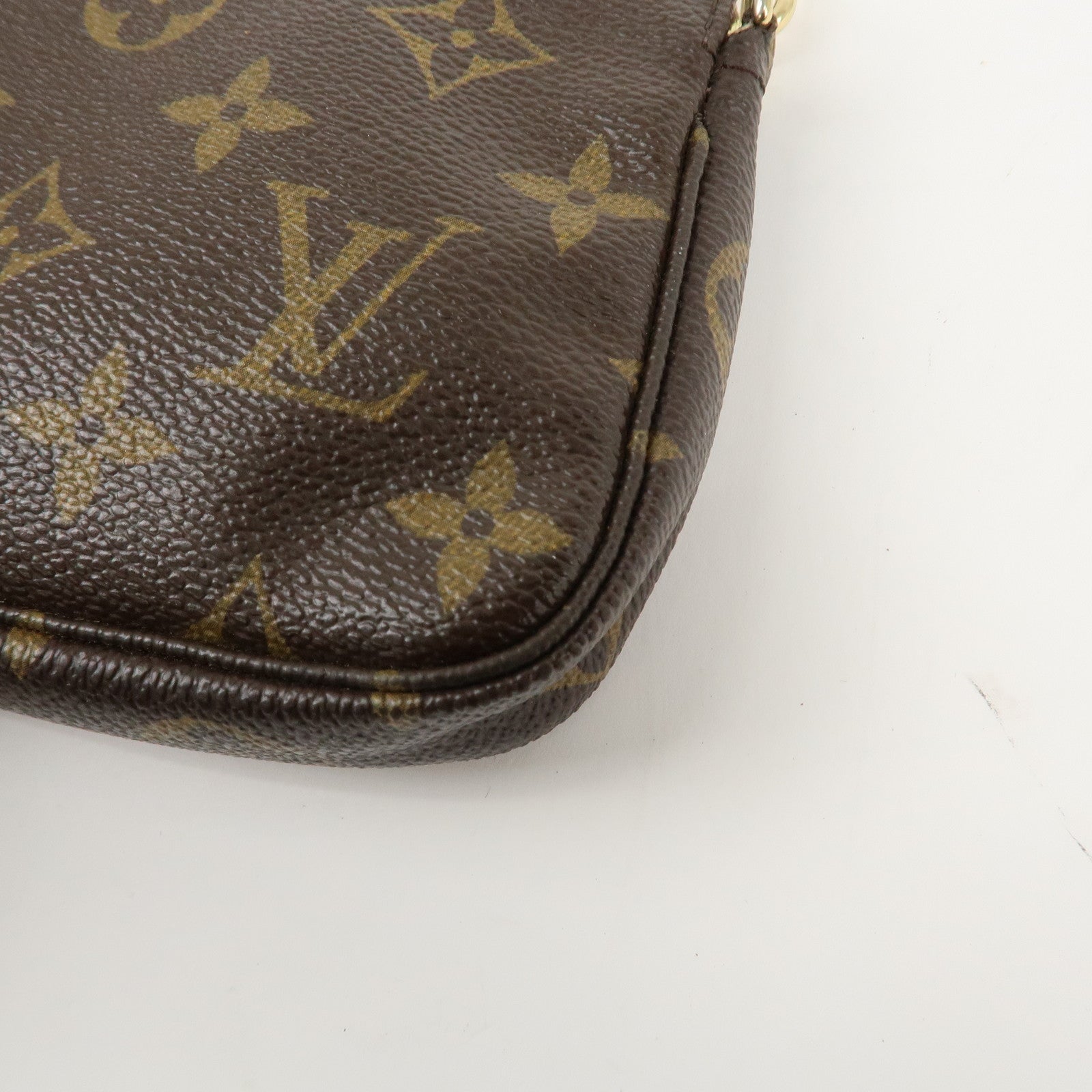 Louis Vuitton Monogram T&B Mini Pochette Accessoires Pouch M60153 Used