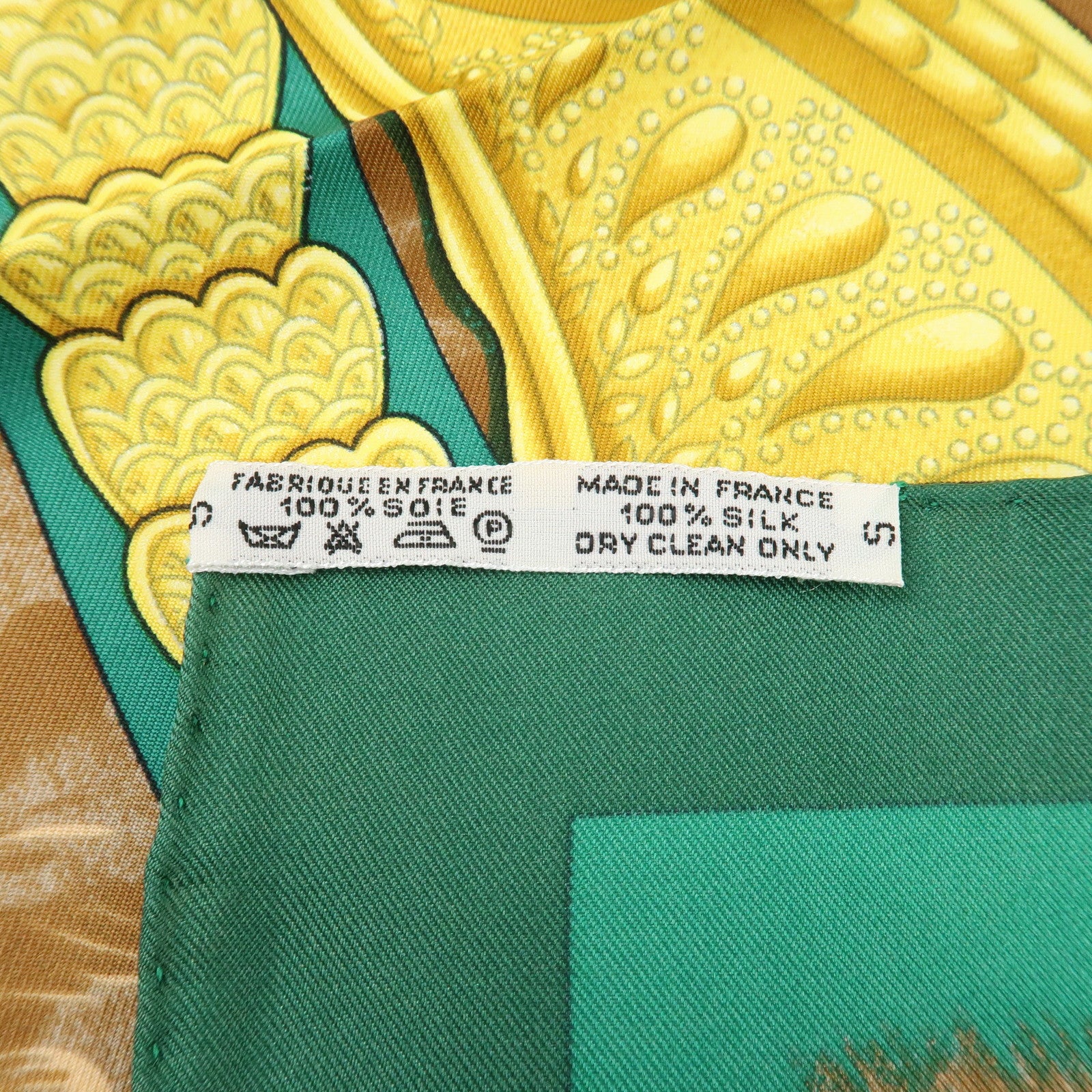 HERMES Carre 90 Silk 100% Scarf CASQUES et PLUMETS Green