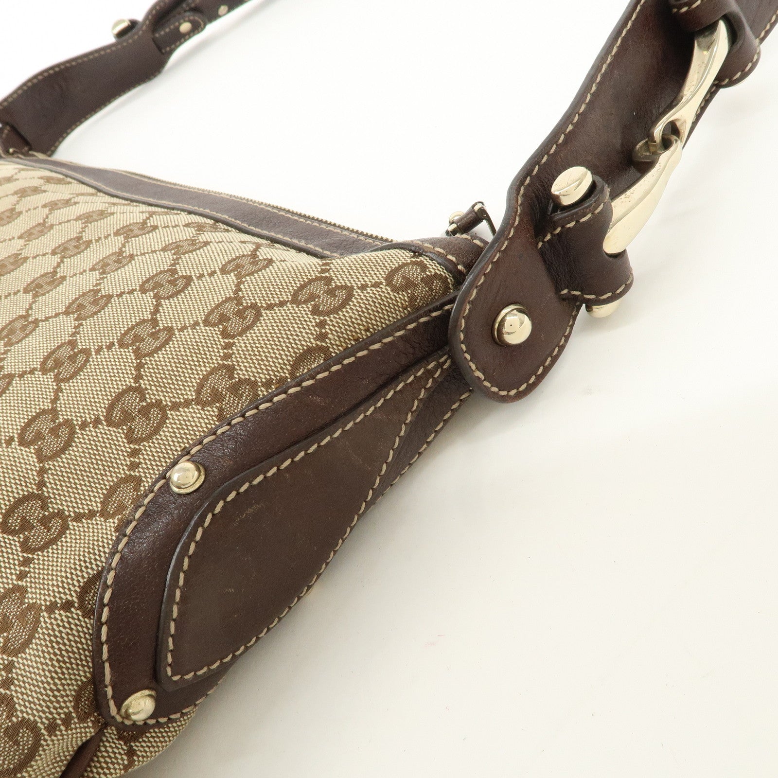 GUCCI Sherry GG Canvas Leather Studded Shoulder Bag 153691