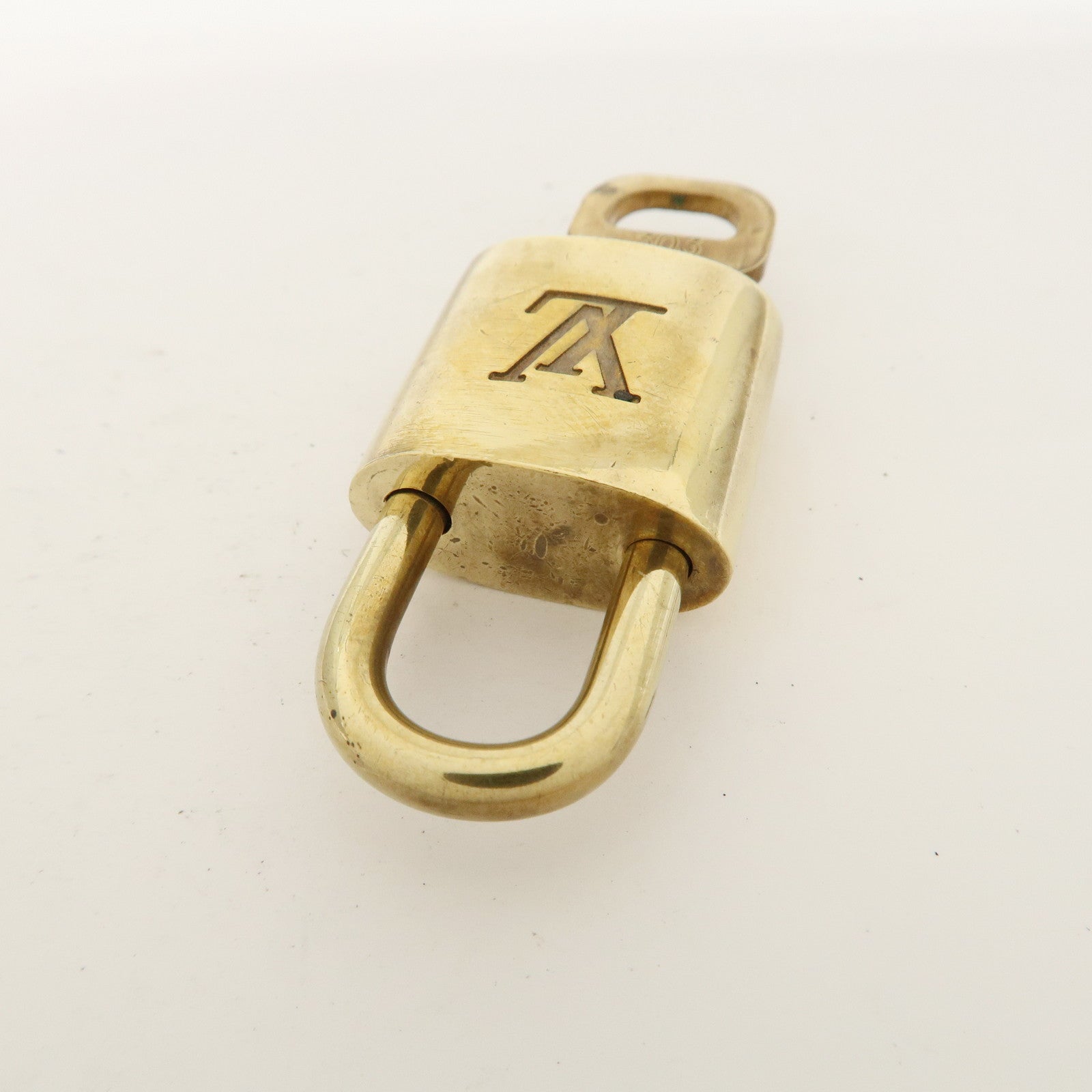 Louis Vuitton Set of 10 Lock & Key Cadena Key Lock Metal Gold