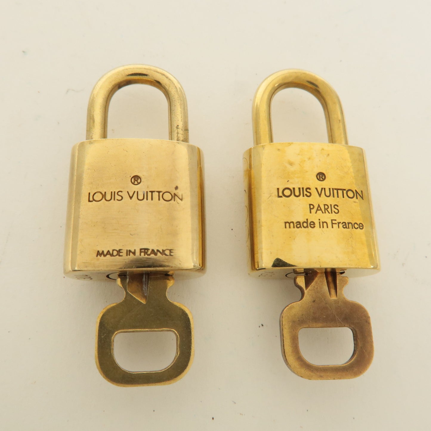 Louis Vuitton Set of 10 Lock & Key Cadena Key Lock Gold