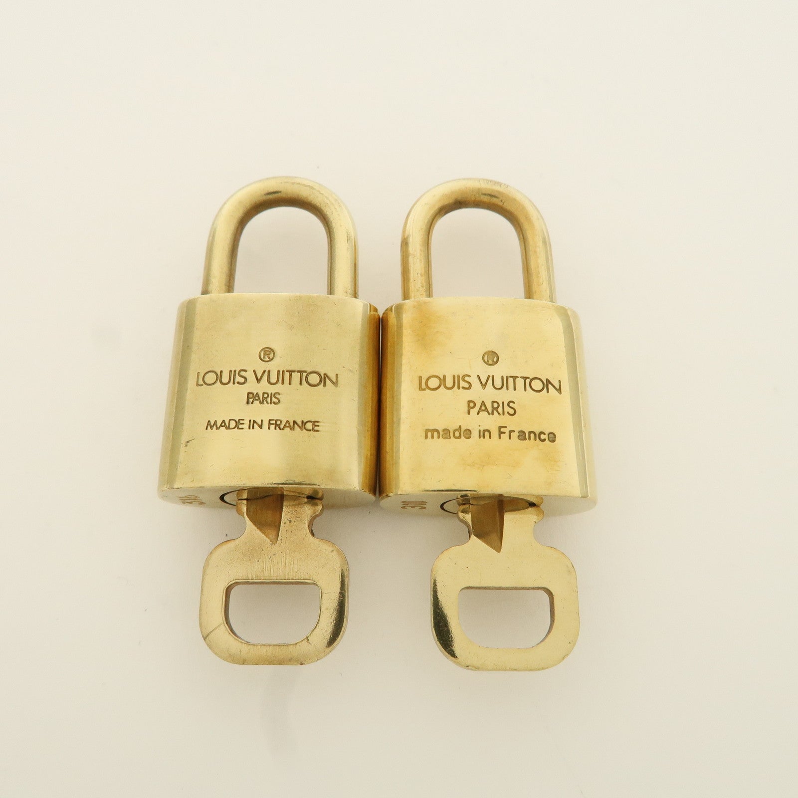 Louis Vuitton Set of 10 Lock & Key Cadena Key Lock Metal Gold Used