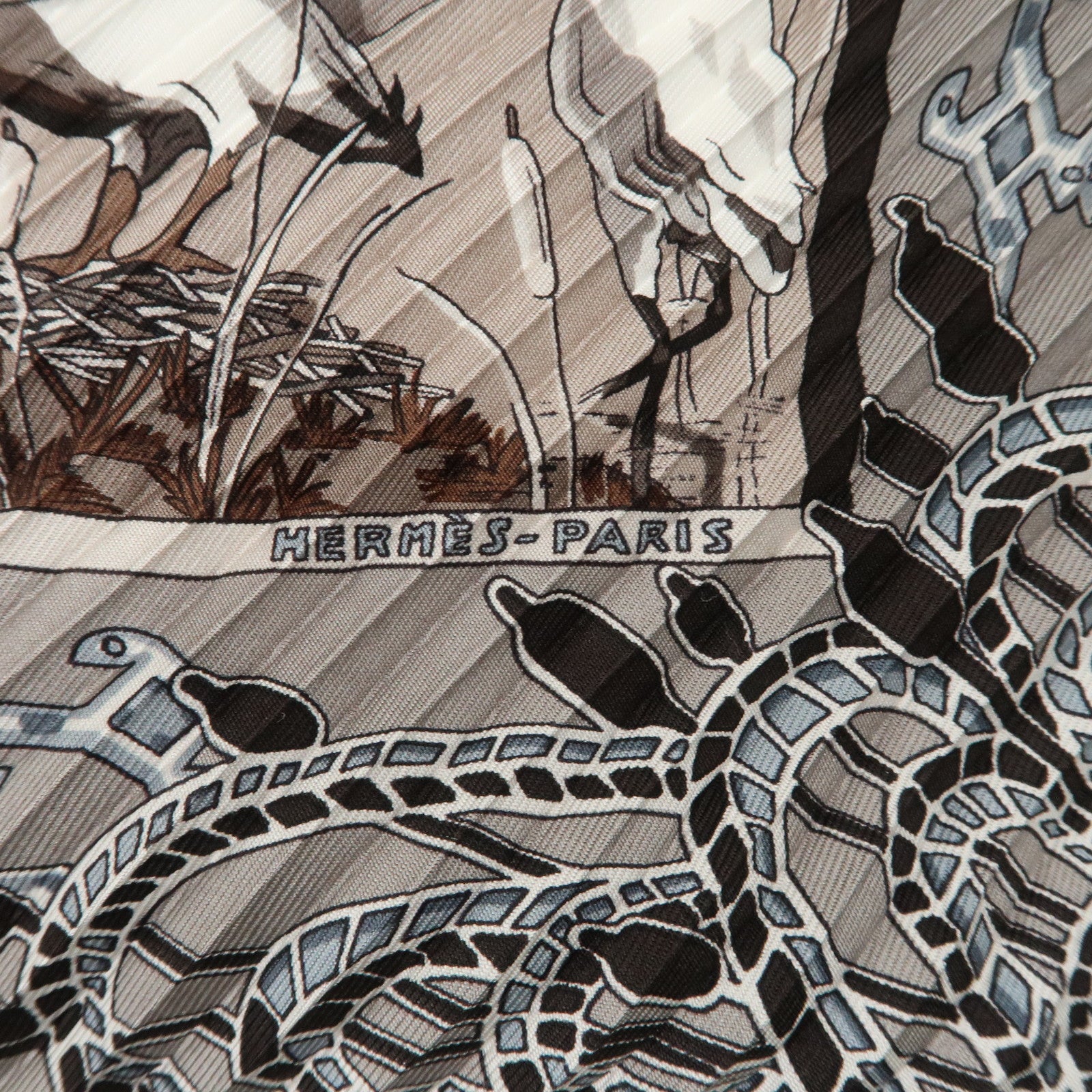 HERMES Silk 100% Pleats Carre Scarf LIBRES COMME L'AIR Gray Used