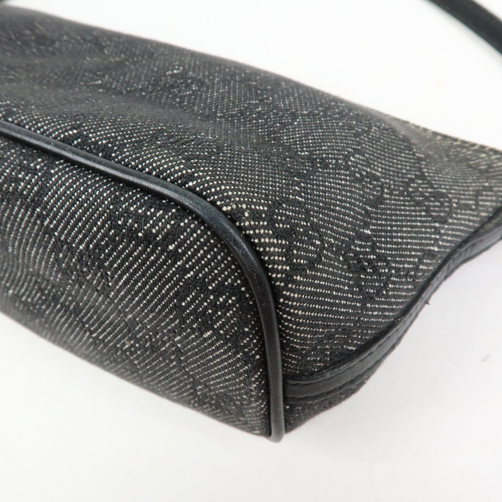 GUCCI Boat Bag GG Canvas Leather Accessory Pouch Black 07198