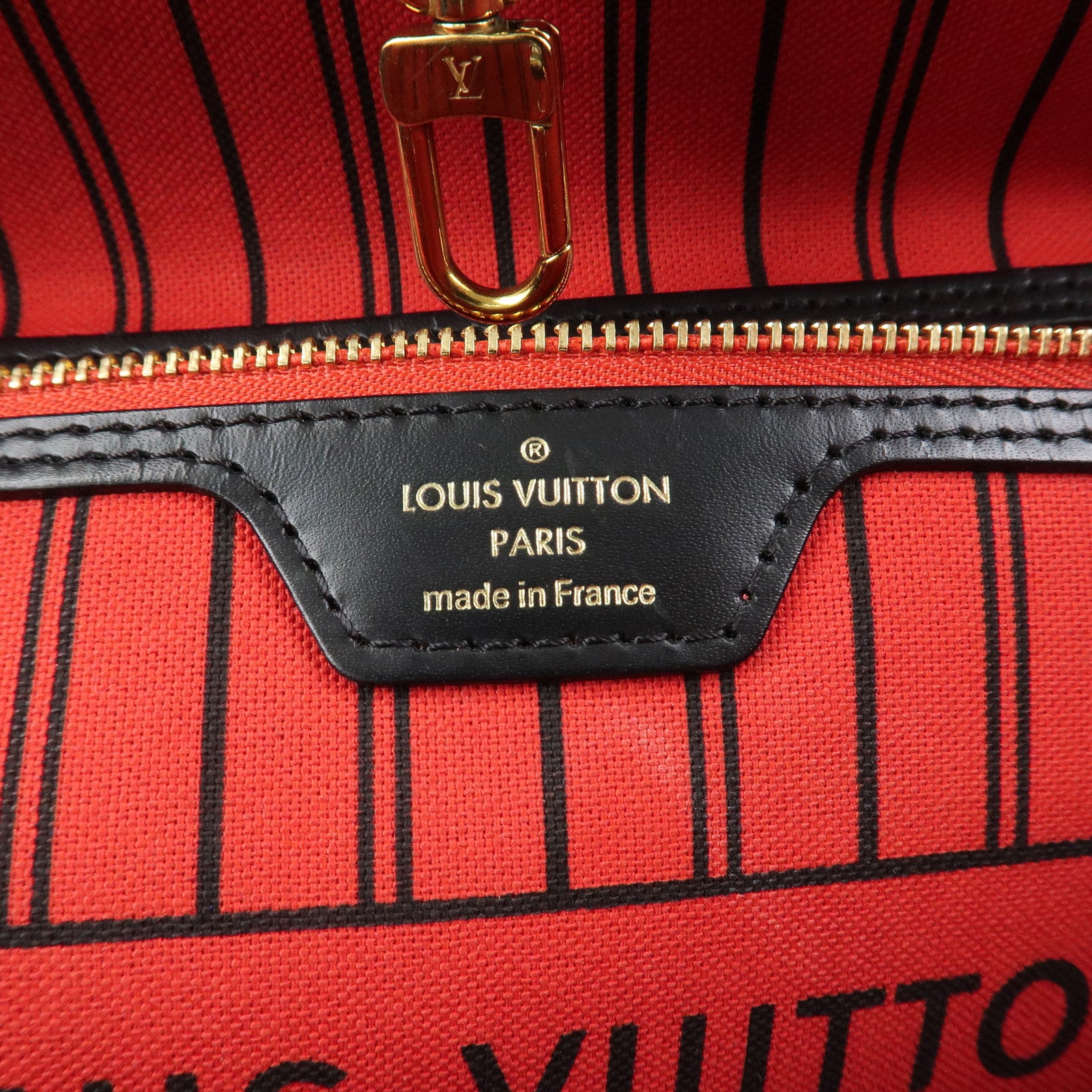 Louis Vuitton LV World Tour Monogram Neverfull MM Tote Bag M42844