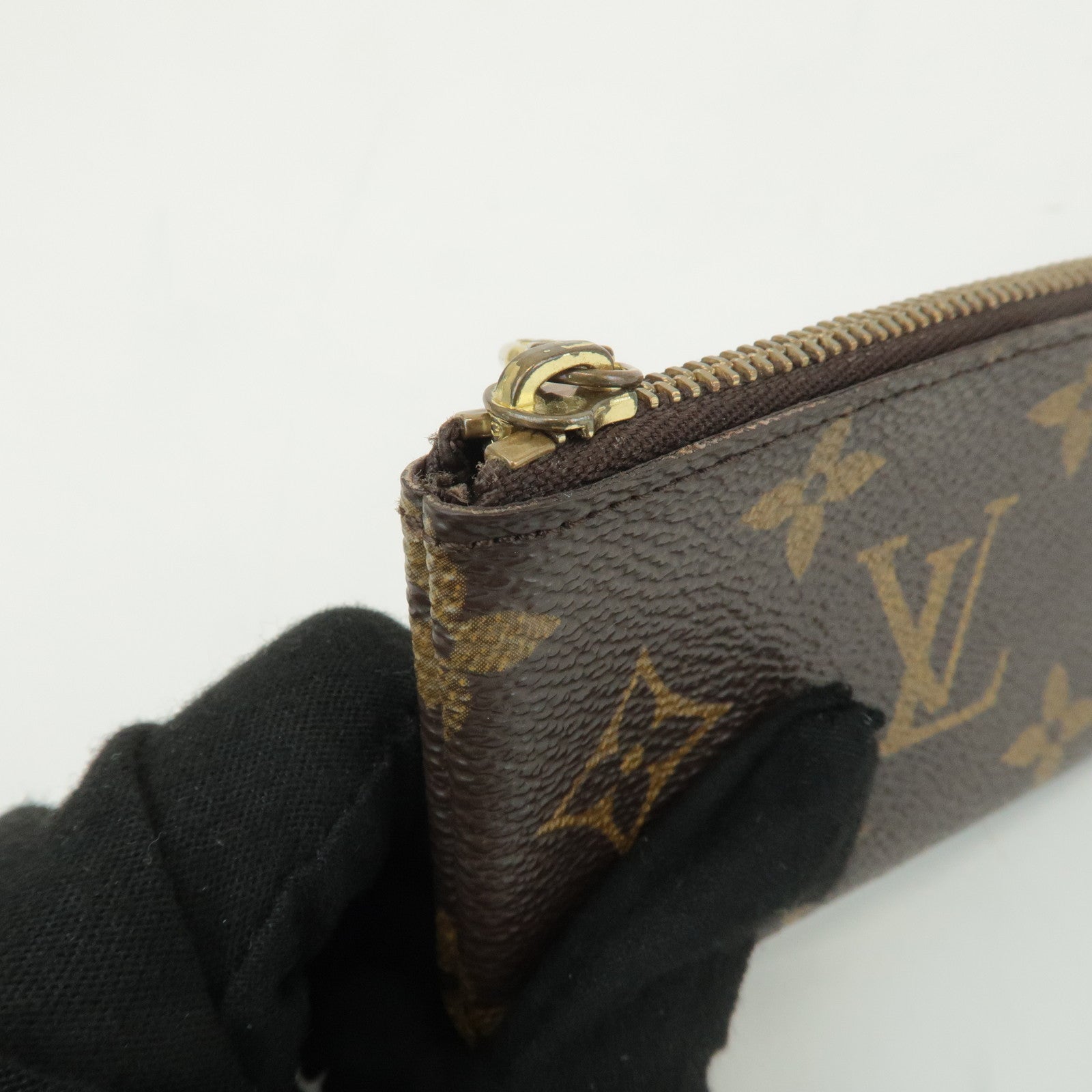 Louis Vuitton Monogram Pochette Cles Coin Case Key Case  M62650