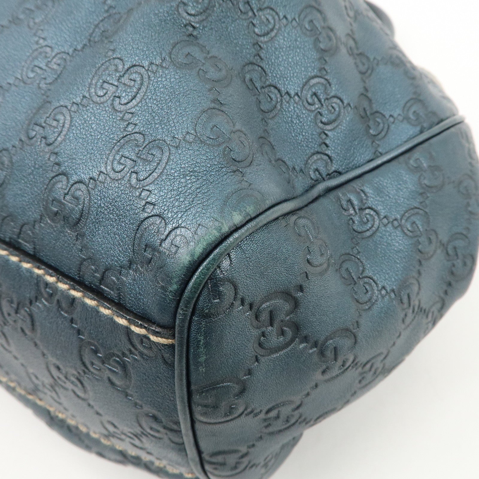 GUCCI Sukey Guccissima Leather Handbag Pearl Blue 211944