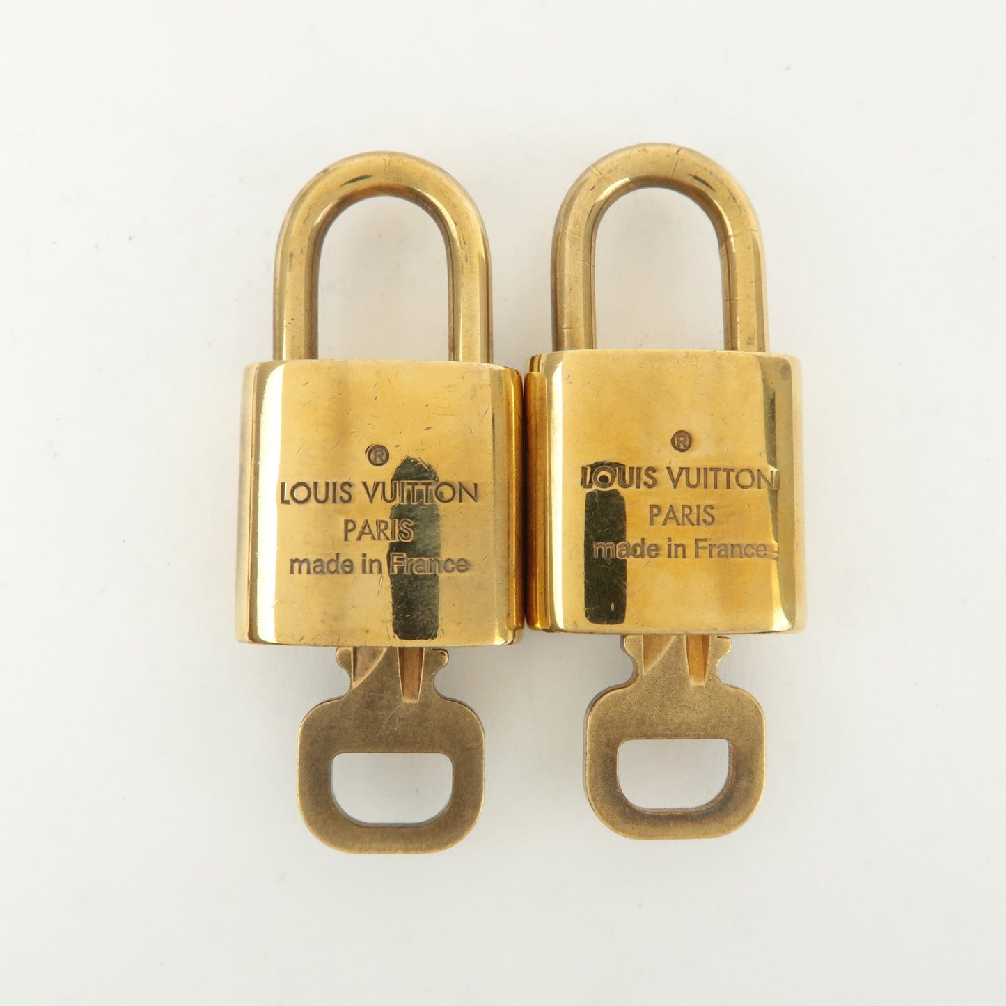 Louis Vuitton Set of 10 Lock & Key Cadena Key Lock Gold