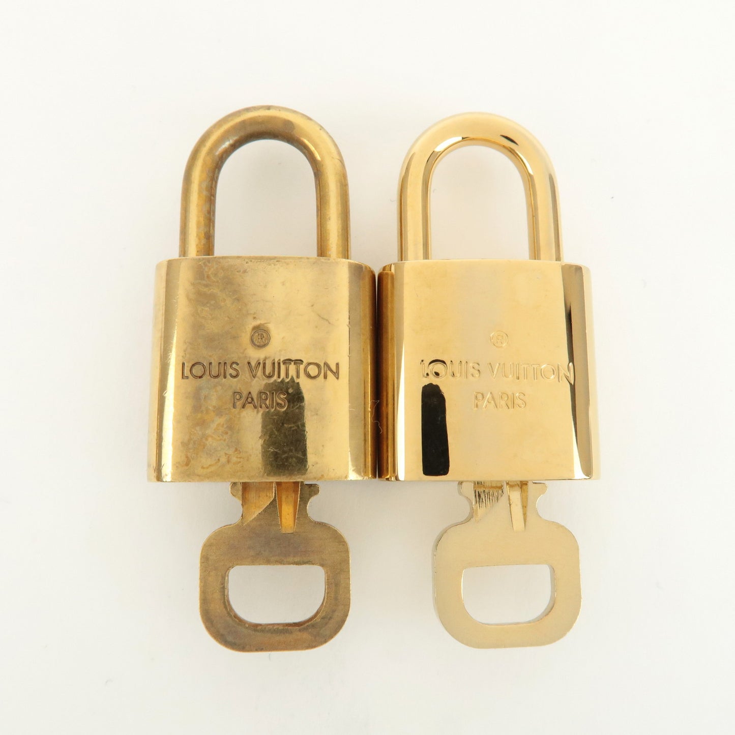 Louis Vuitton Set of 10 Lock & Key Cadena Key Lock Gold