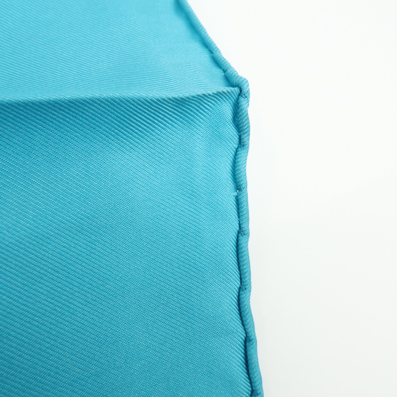 HERMES Carre 90 Silk 100% Scarf Annie Faivre Animal Print Blue