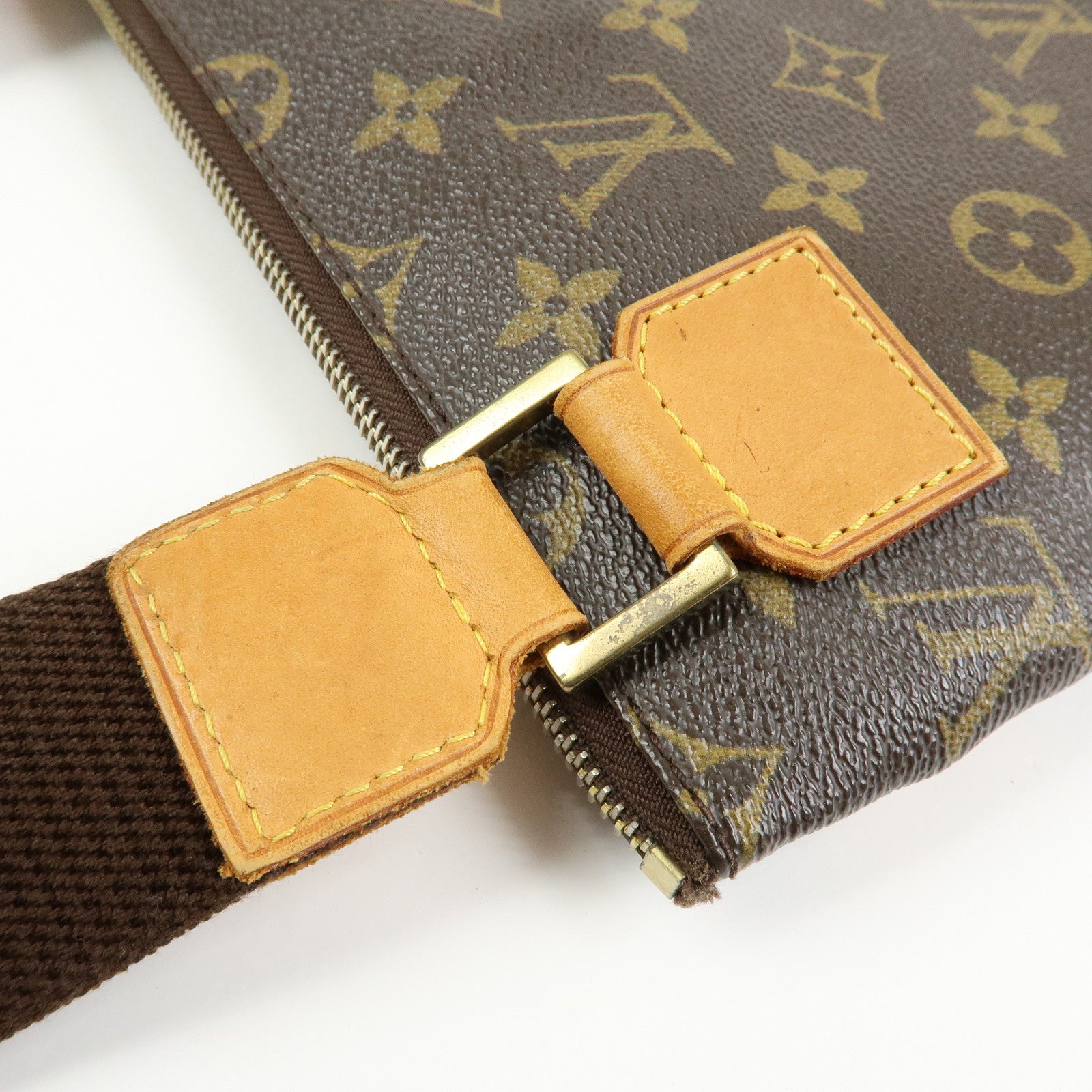 Louis Vuitton Monogram Pochette Bosphore Shoulder Bag Brown M40044