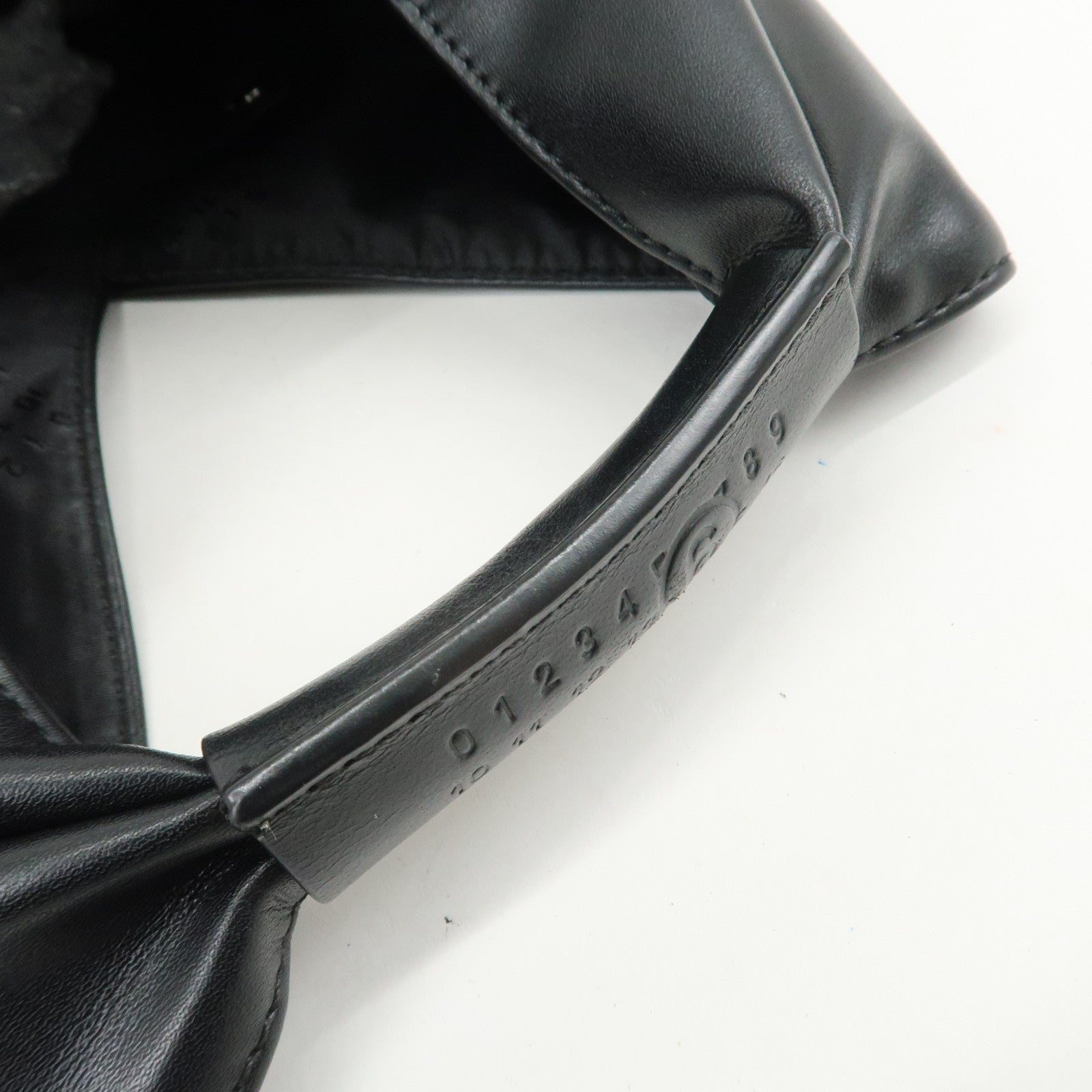 Maison Margiela Japanese Hand Bag Medium Black 25FWD0039P4344