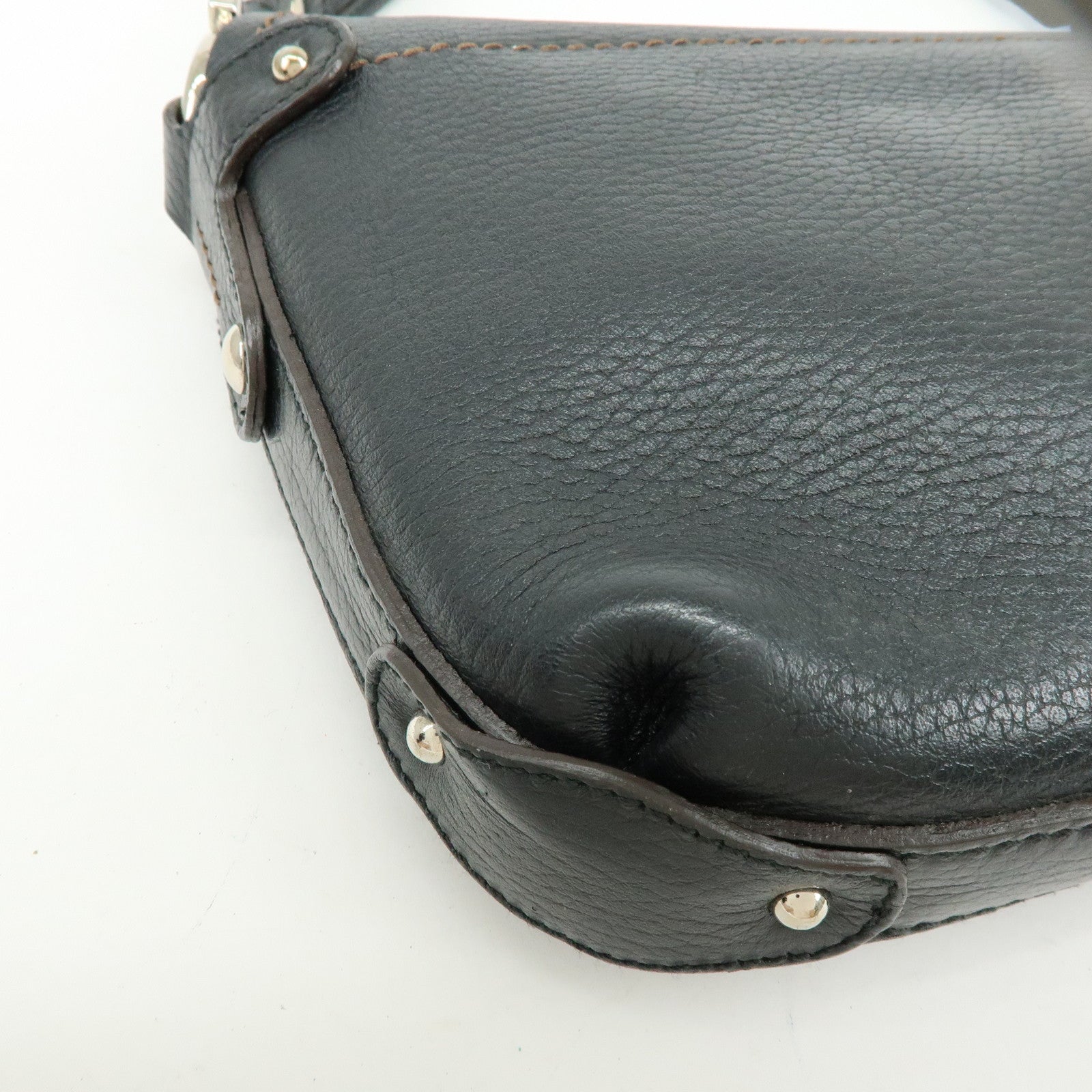 Ferragamo Gancini Leather Shoulder Bag Hand Bag Black