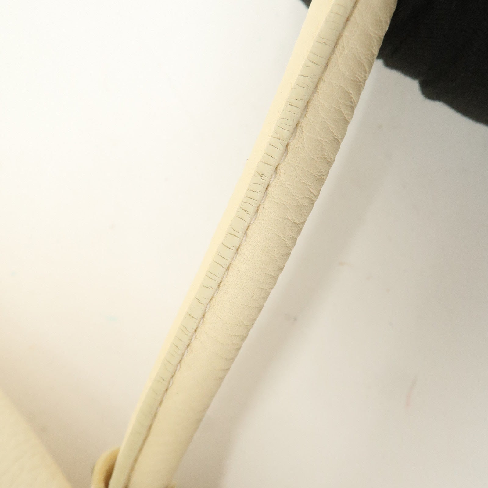 Ferragamo Gancini Logo Leather Shoulder Bag Hand Bag Beige