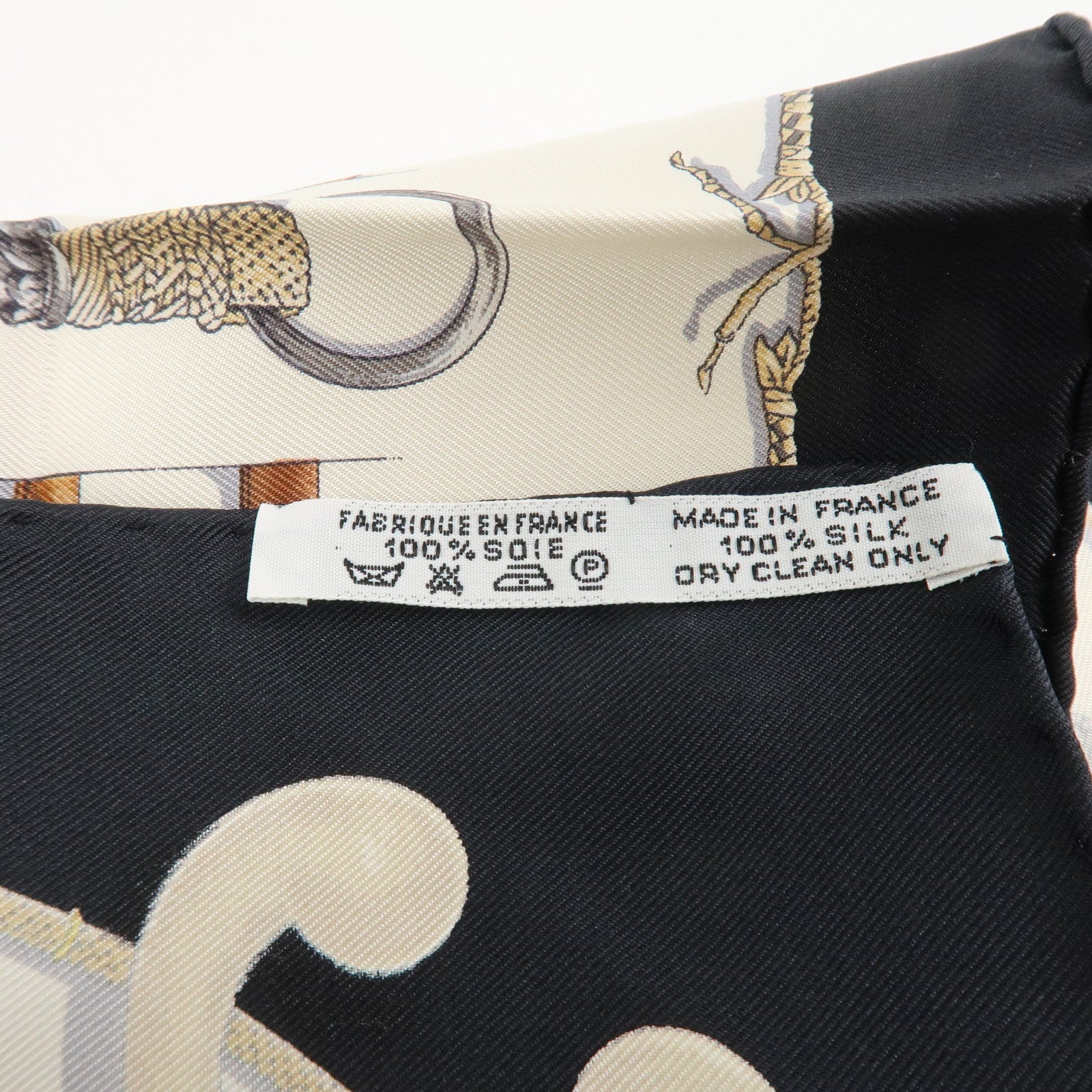 HERMES Carre 45 Silk 100% Scarf Cannes et Pommeaux Black White