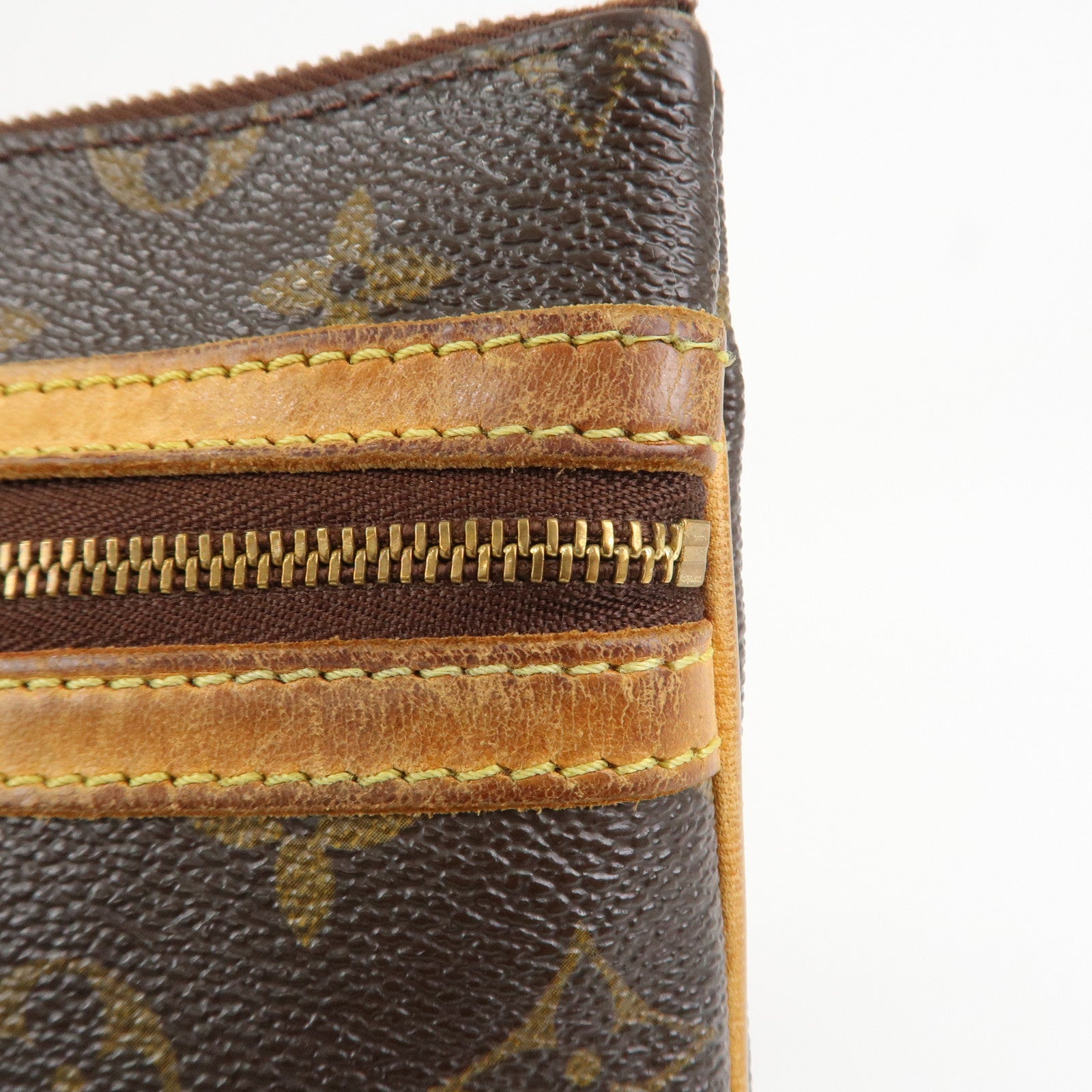 Louis Vuitton Monogram Pochette Bosphore Shoulder Bag M40044