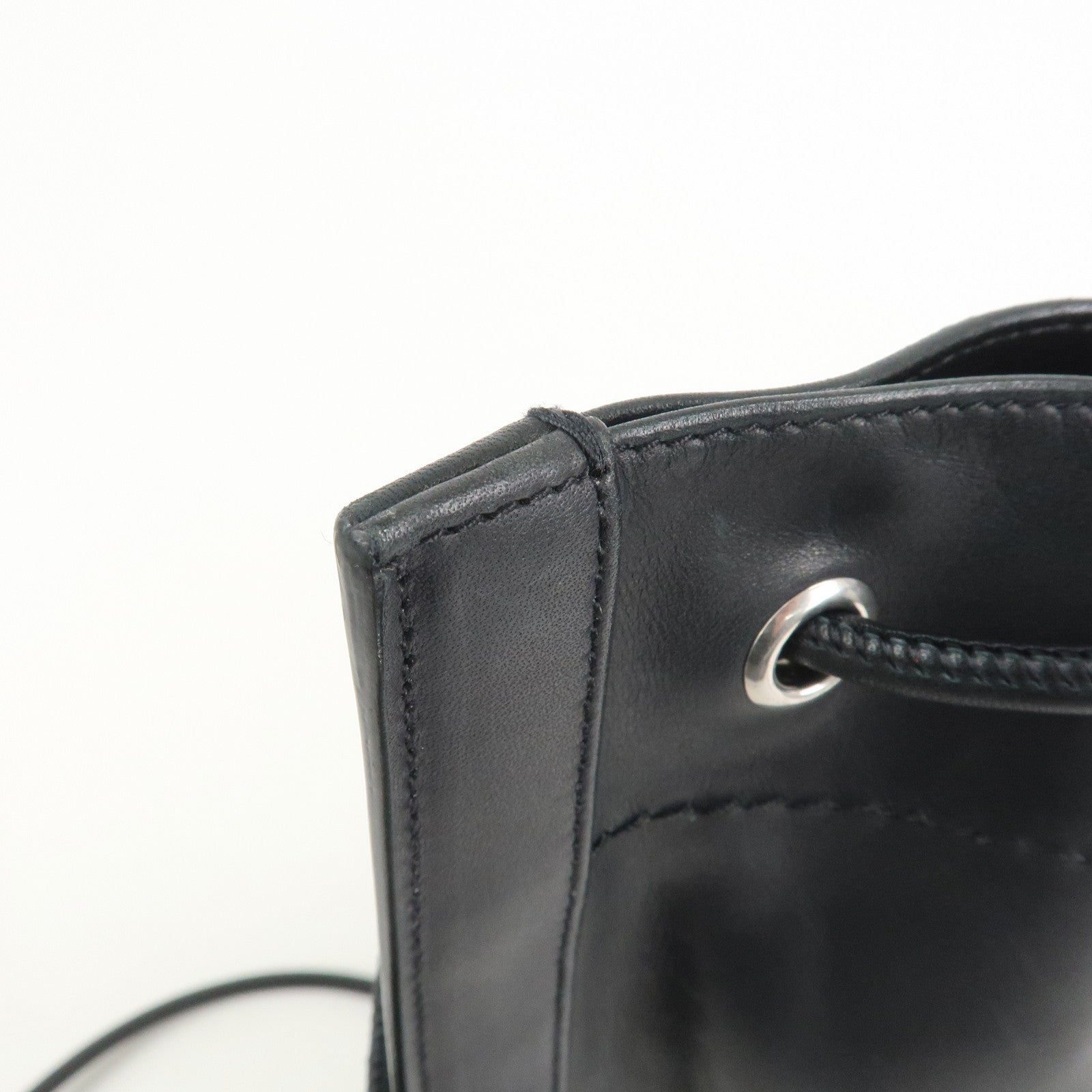 SAINT LAURENT PARIS Leather Backpack Black 710272