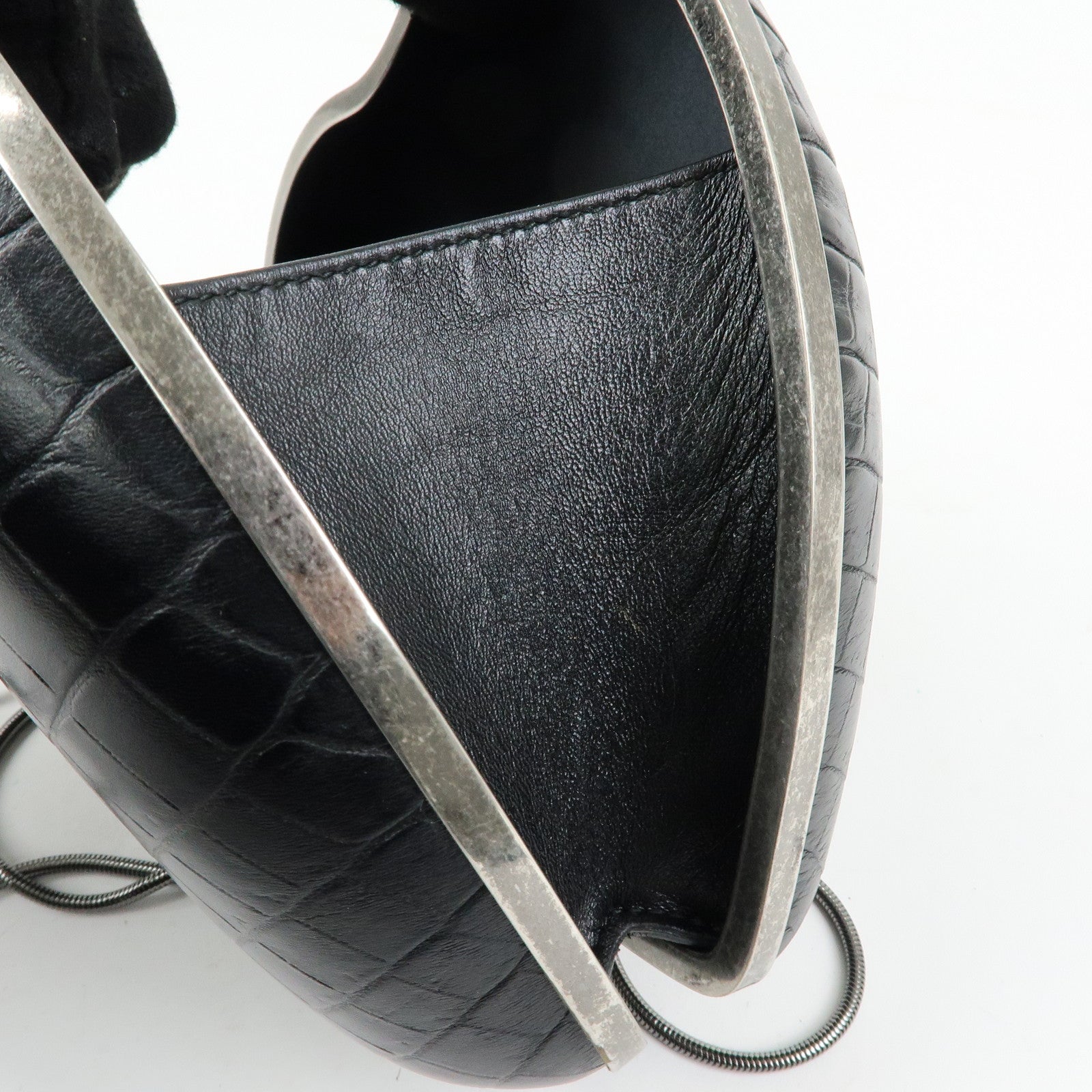 SAINT LAURENT PARIS LOVE BOX Cassandra Leather Shoulder Bag 466212