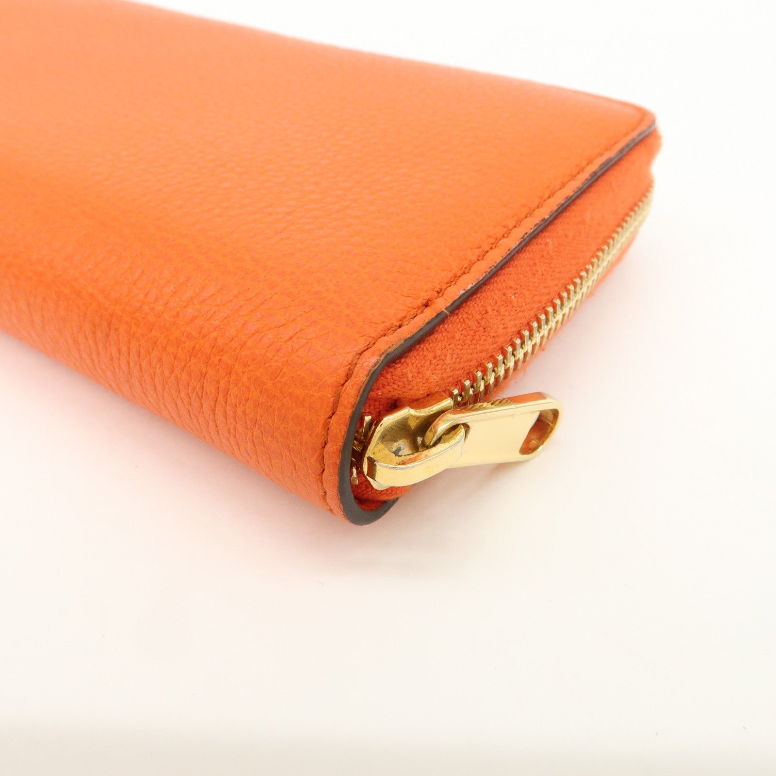 GUCCI Logo Leather Round Zippy Long Wallet Orange 658691