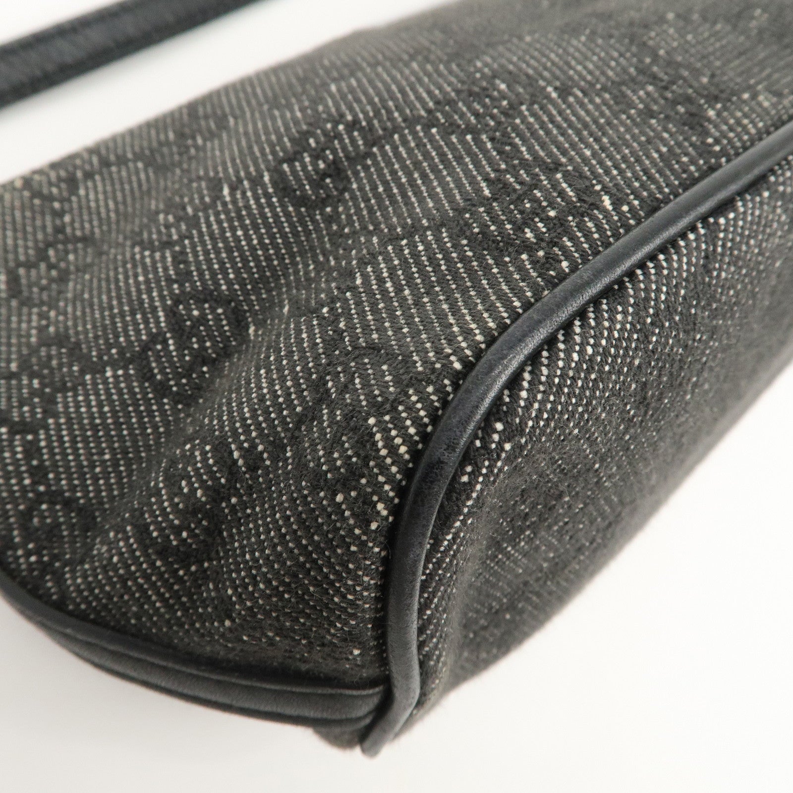 GUCCI Boat Bag GG Canvas Leather Accessory Poach Hand Bag 07198