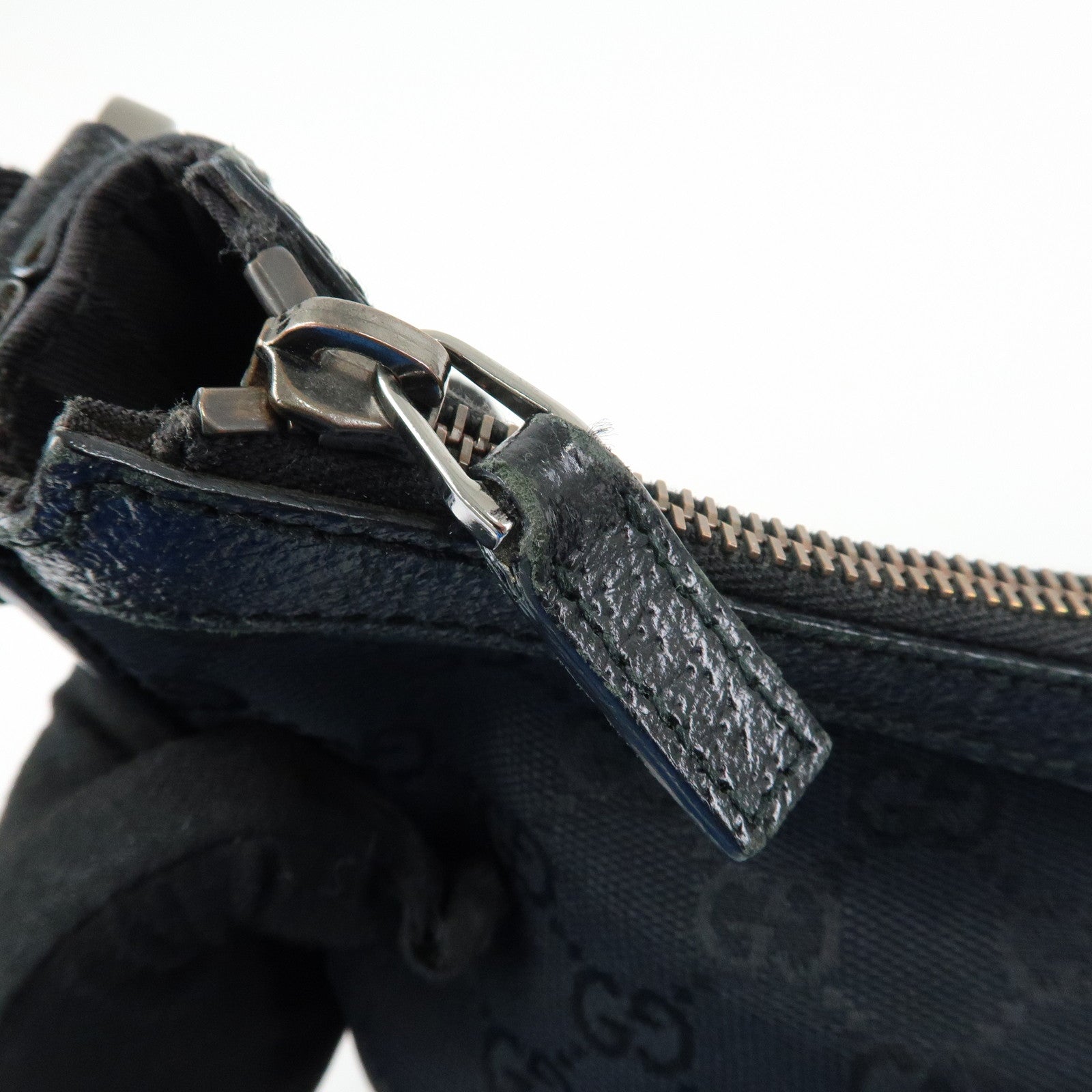 GUCCI GG Canvas Leather Shoulder Bag Crossbody Bag Black 181092