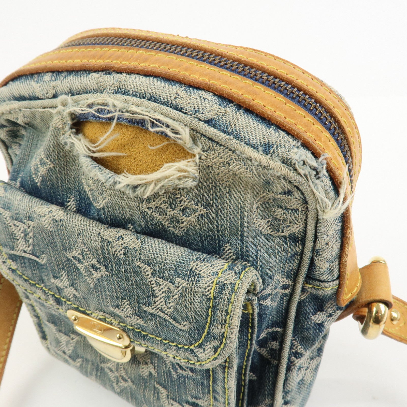 Louis Vuitton Monogram Denim Camera Bag Shoulder Bag Blue M95348