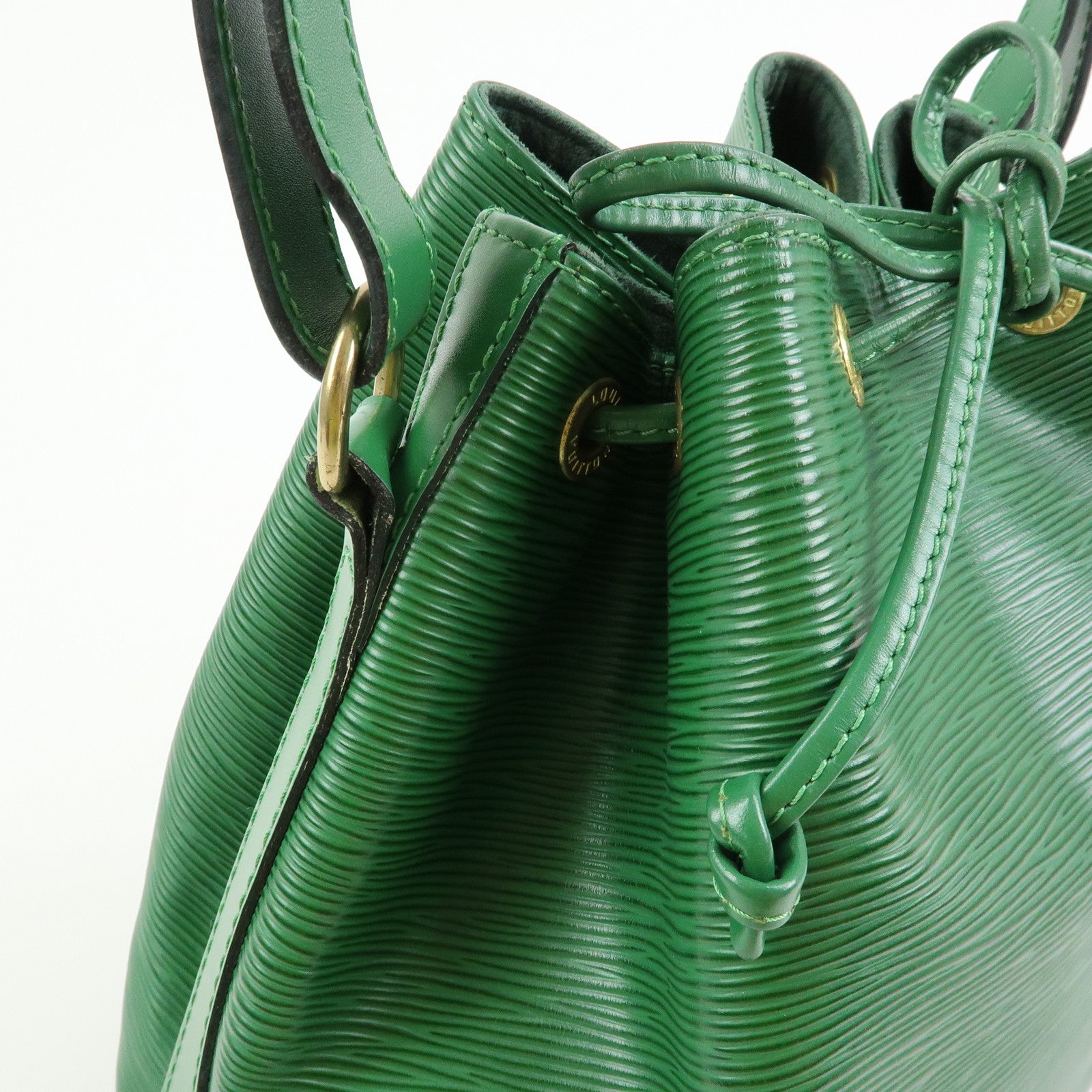 Louis Vuitton Epi Petit Noe Shoulder Bag Borneo Green M44104